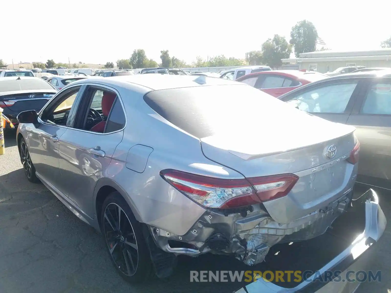 9 Photograph of a damaged car 4T1B61HK8KU186316 TOYOTA CAMRY 2019