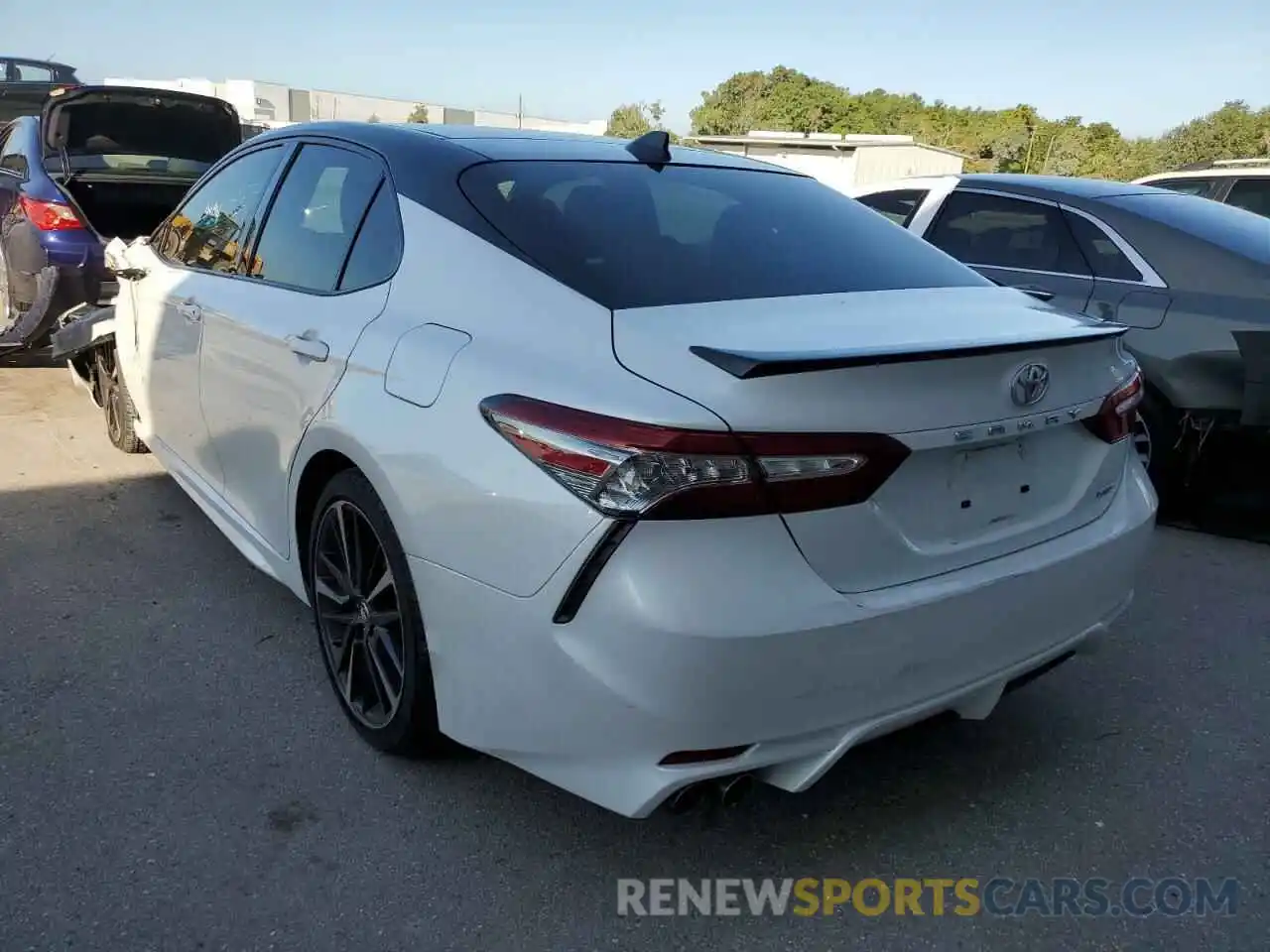 3 Photograph of a damaged car 4T1B61HK8KU197591 TOYOTA CAMRY 2019