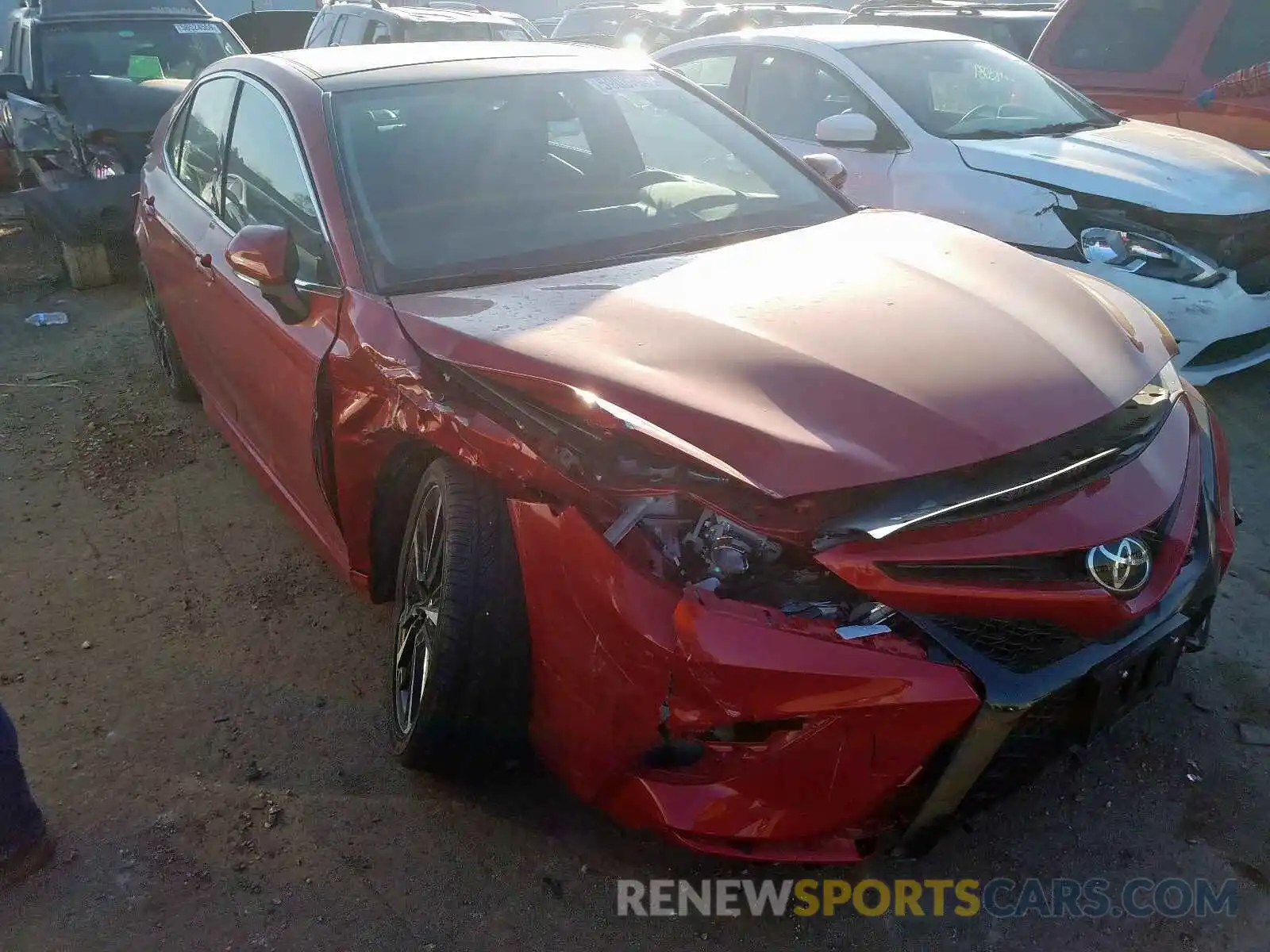 1 Photograph of a damaged car 4T1B61HK8KU205379 TOYOTA CAMRY 2019