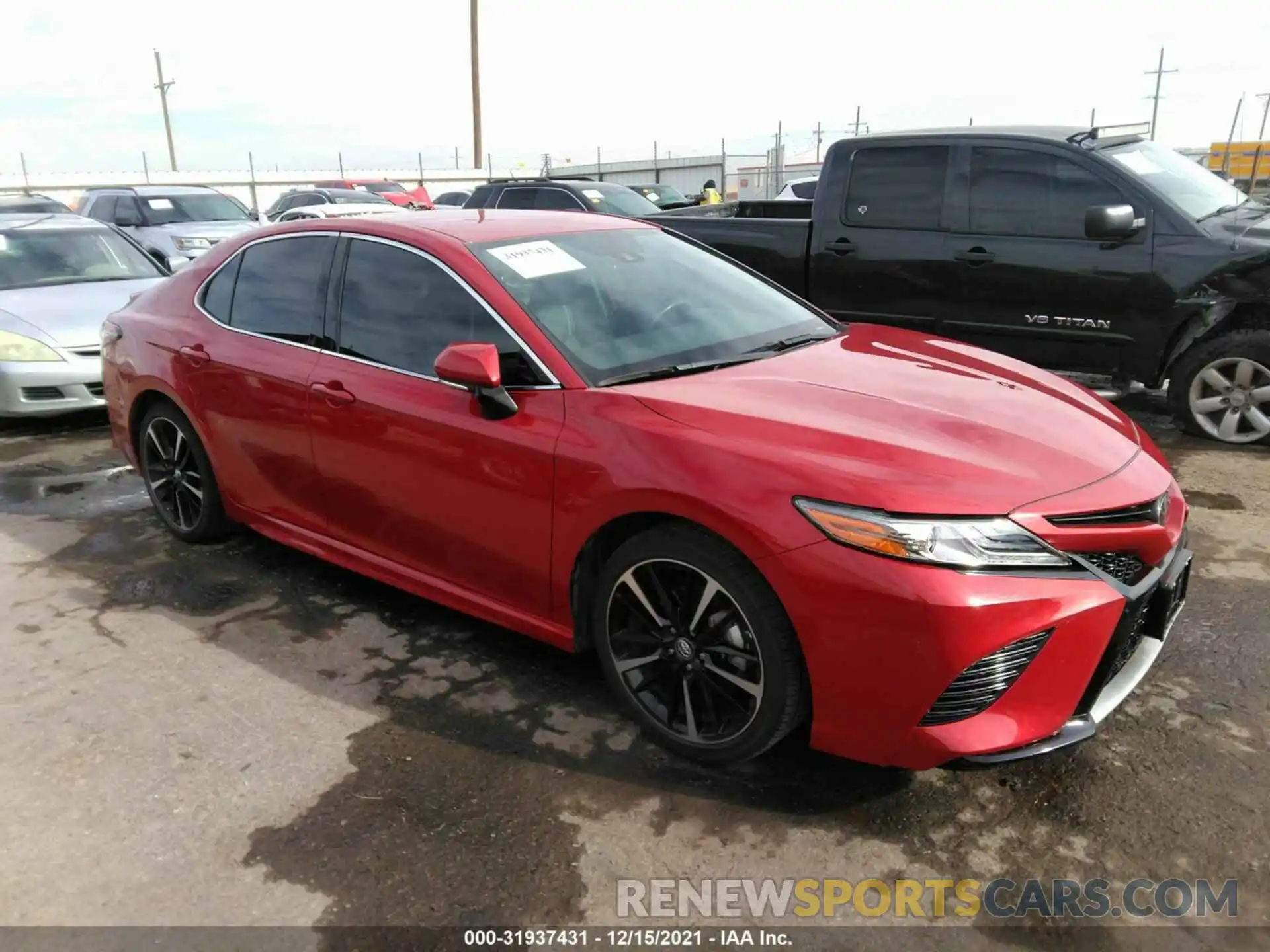 1 Photograph of a damaged car 4T1B61HK8KU207729 TOYOTA CAMRY 2019