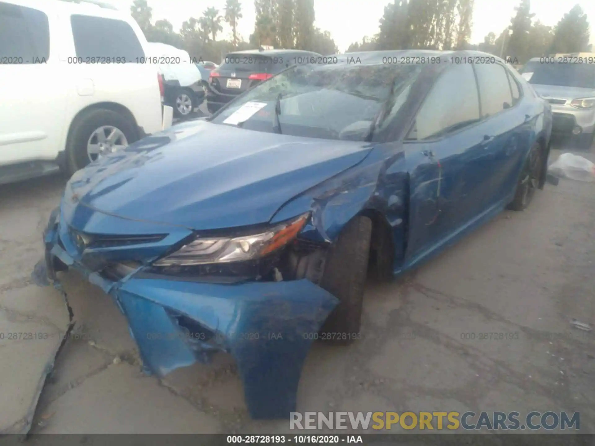 2 Photograph of a damaged car 4T1B61HK8KU209125 TOYOTA CAMRY 2019