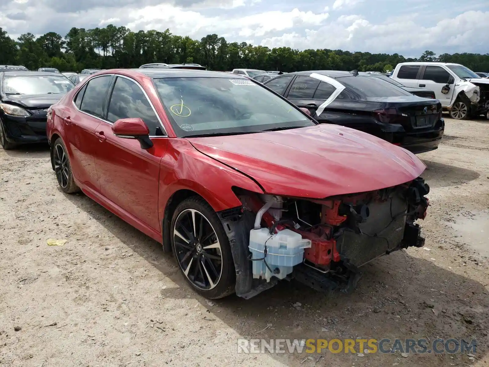 1 Photograph of a damaged car 4T1B61HK8KU223378 TOYOTA CAMRY 2019