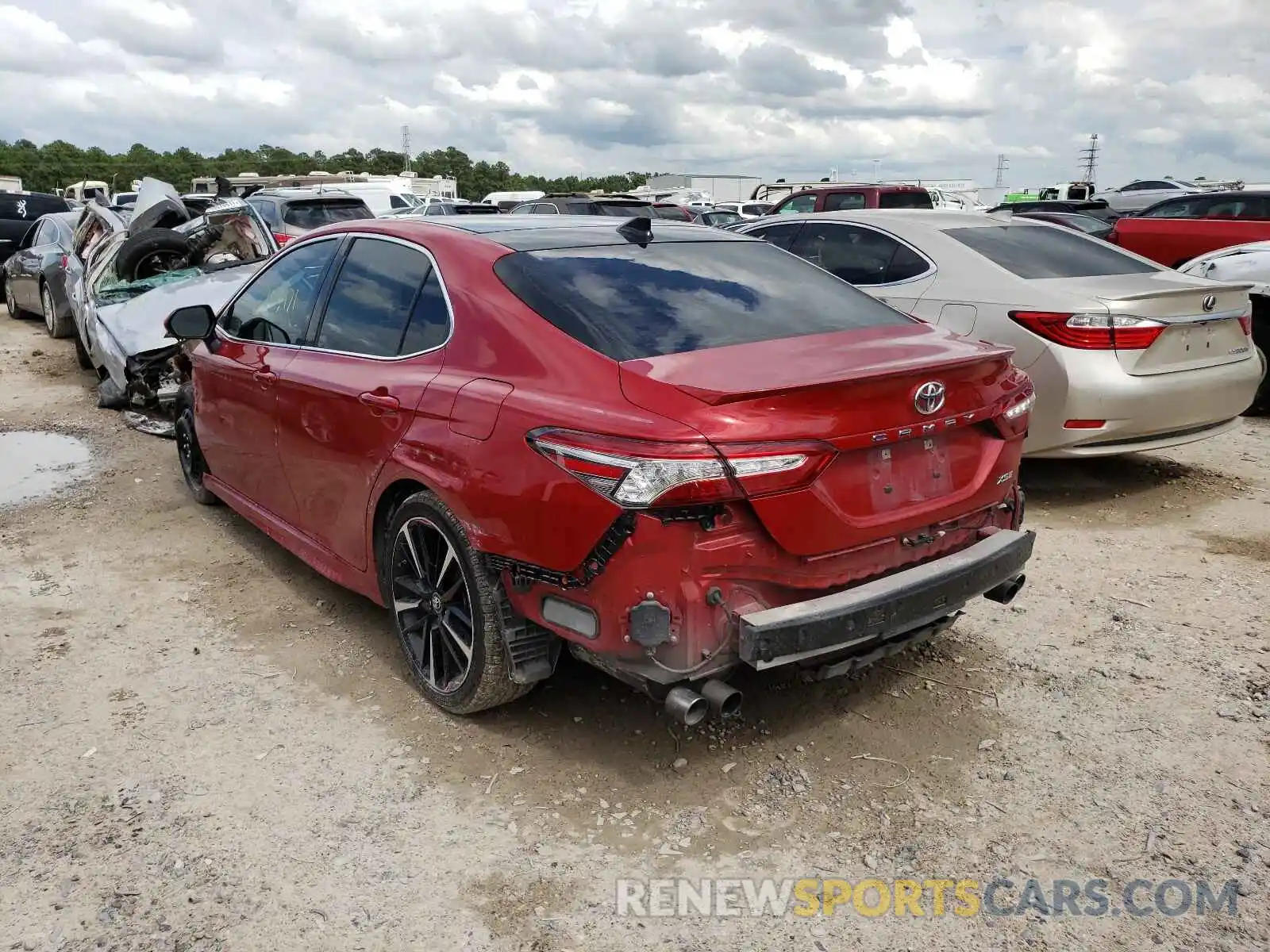 3 Photograph of a damaged car 4T1B61HK8KU223378 TOYOTA CAMRY 2019