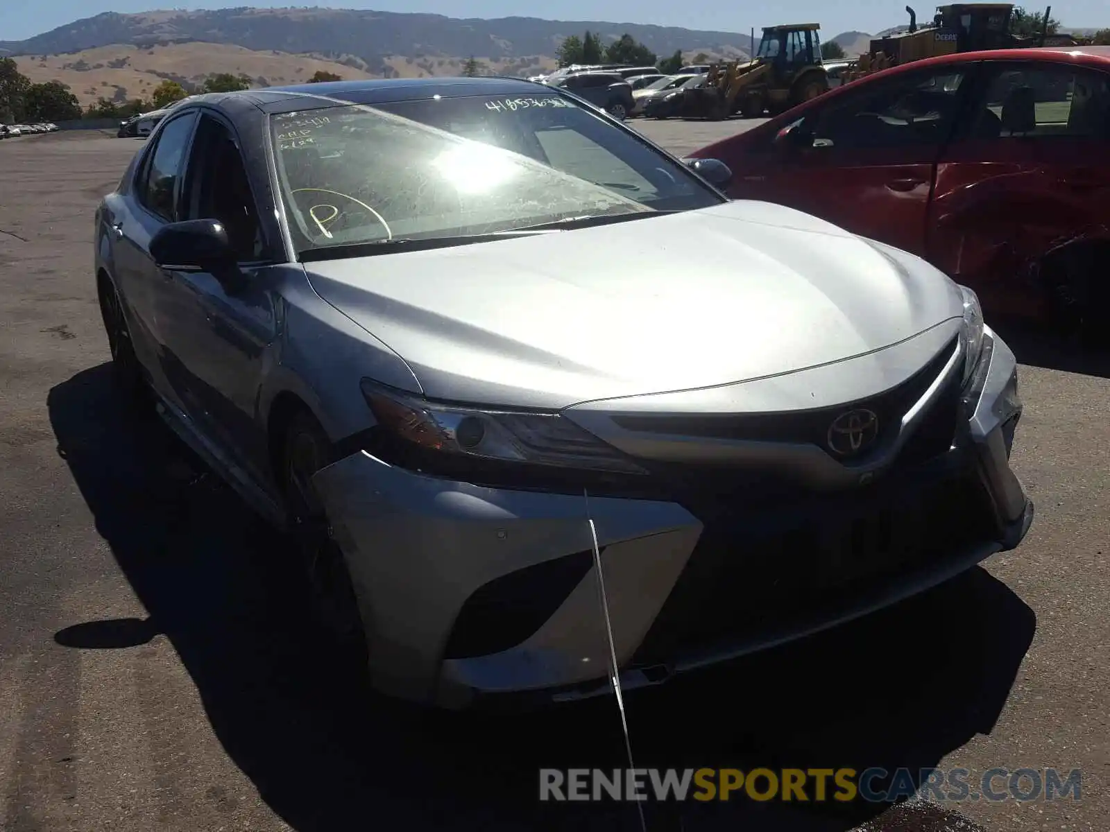 1 Photograph of a damaged car 4T1B61HK8KU230640 TOYOTA CAMRY 2019