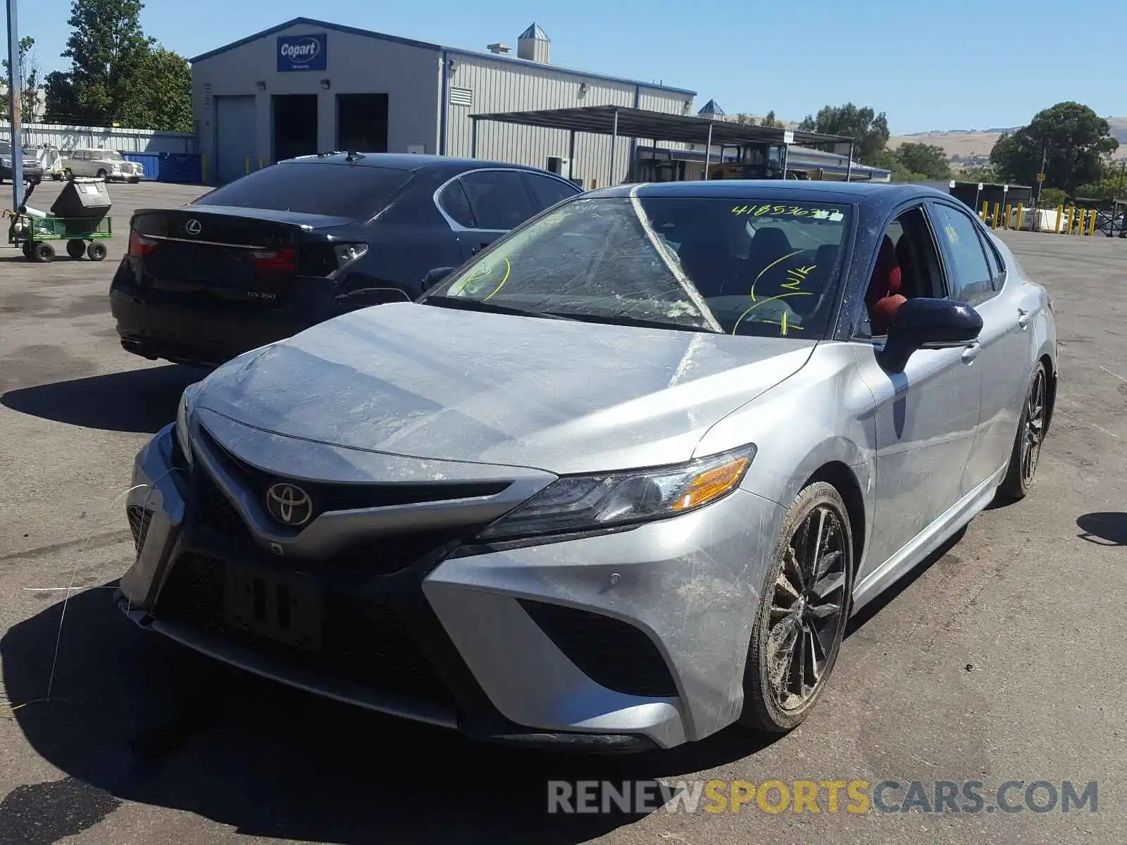 2 Photograph of a damaged car 4T1B61HK8KU230640 TOYOTA CAMRY 2019