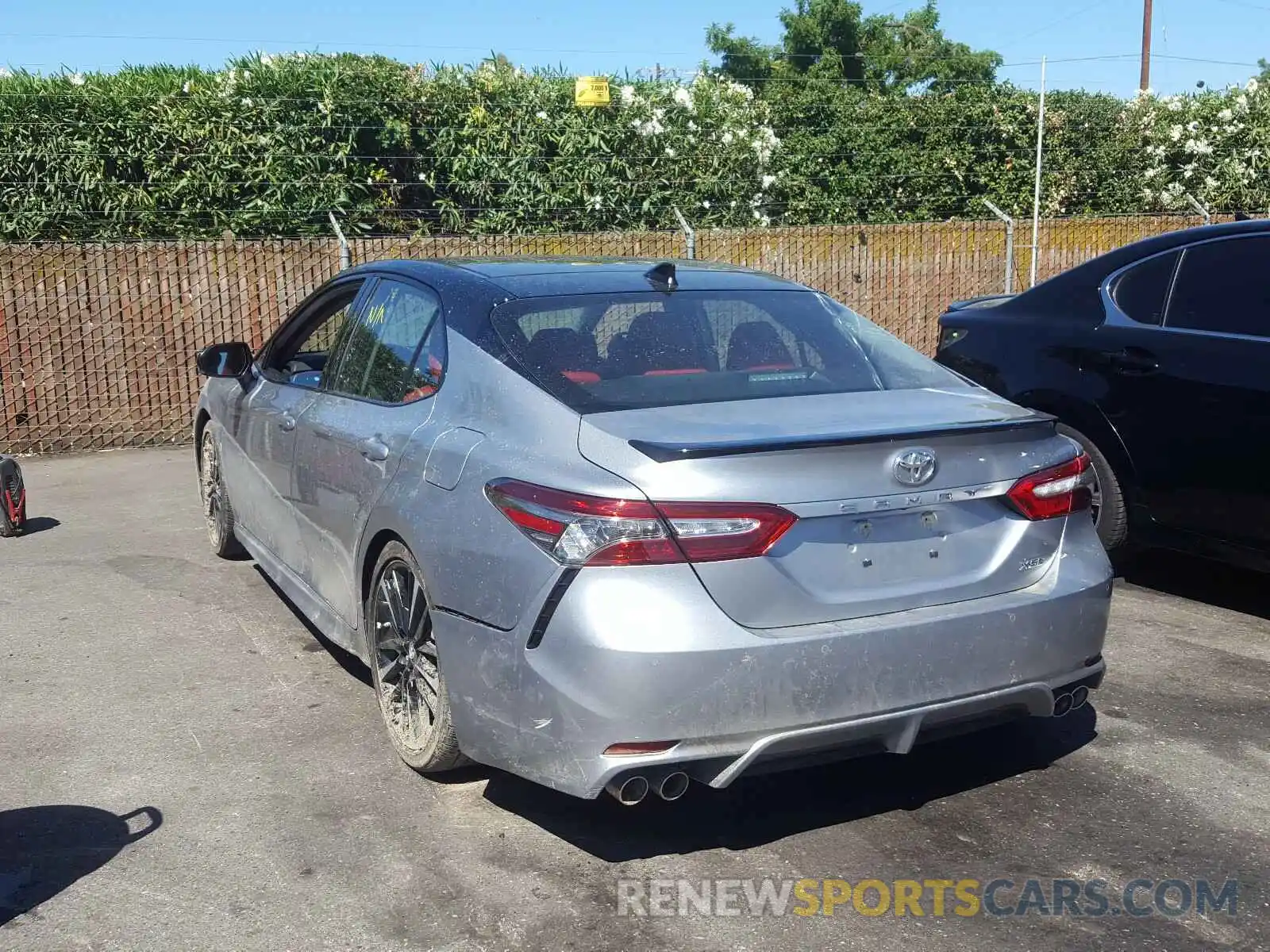 3 Photograph of a damaged car 4T1B61HK8KU230640 TOYOTA CAMRY 2019