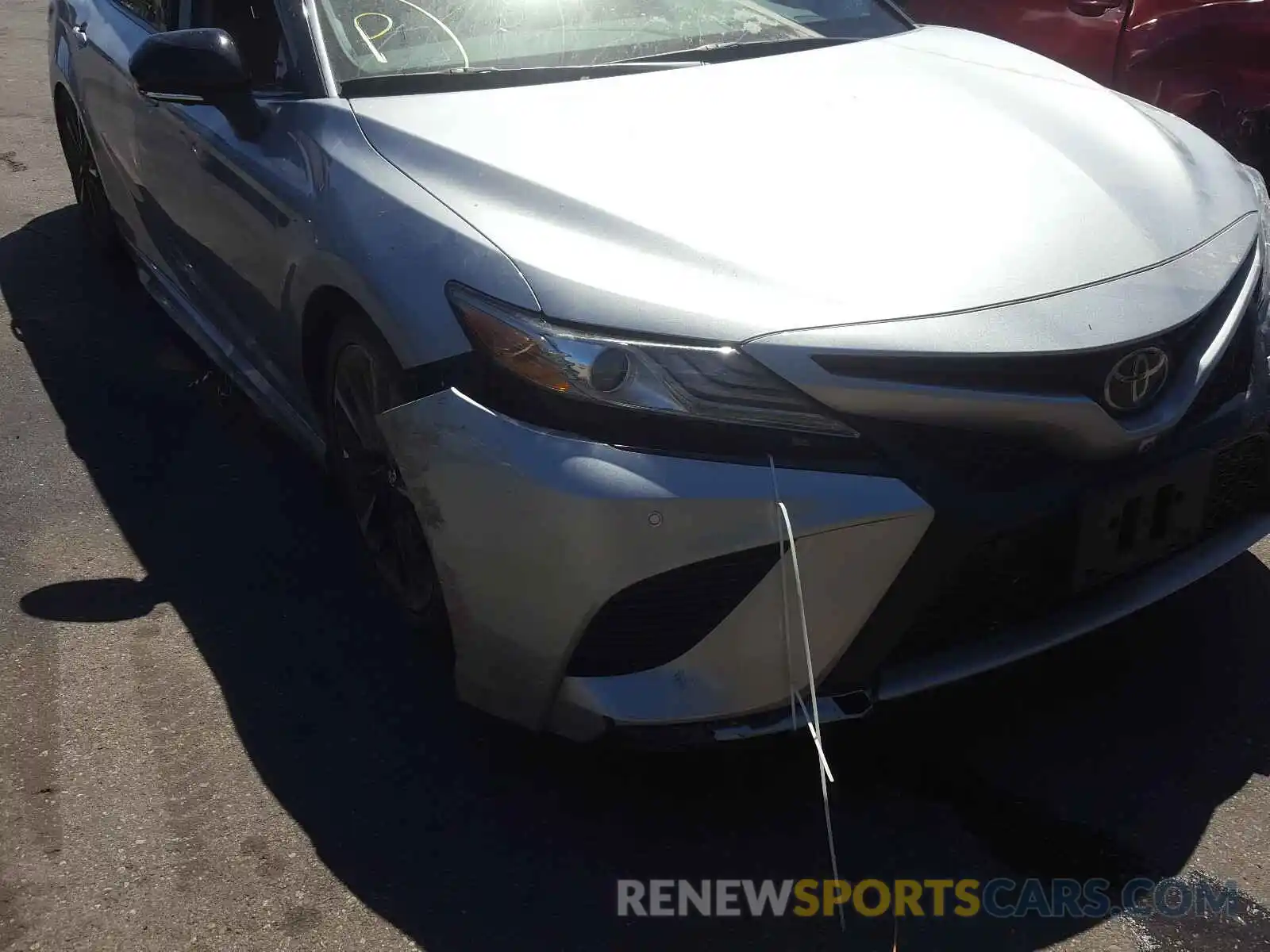 9 Photograph of a damaged car 4T1B61HK8KU230640 TOYOTA CAMRY 2019