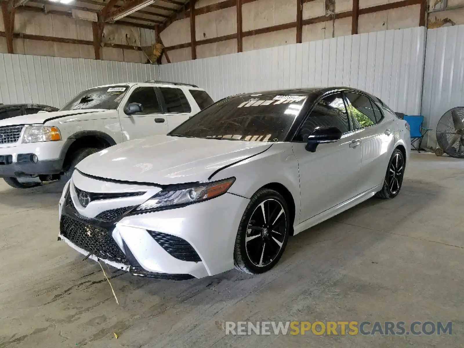 2 Photograph of a damaged car 4T1B61HK8KU241573 TOYOTA CAMRY 2019