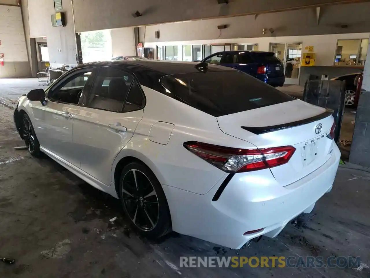 3 Photograph of a damaged car 4T1B61HK8KU256199 TOYOTA CAMRY 2019