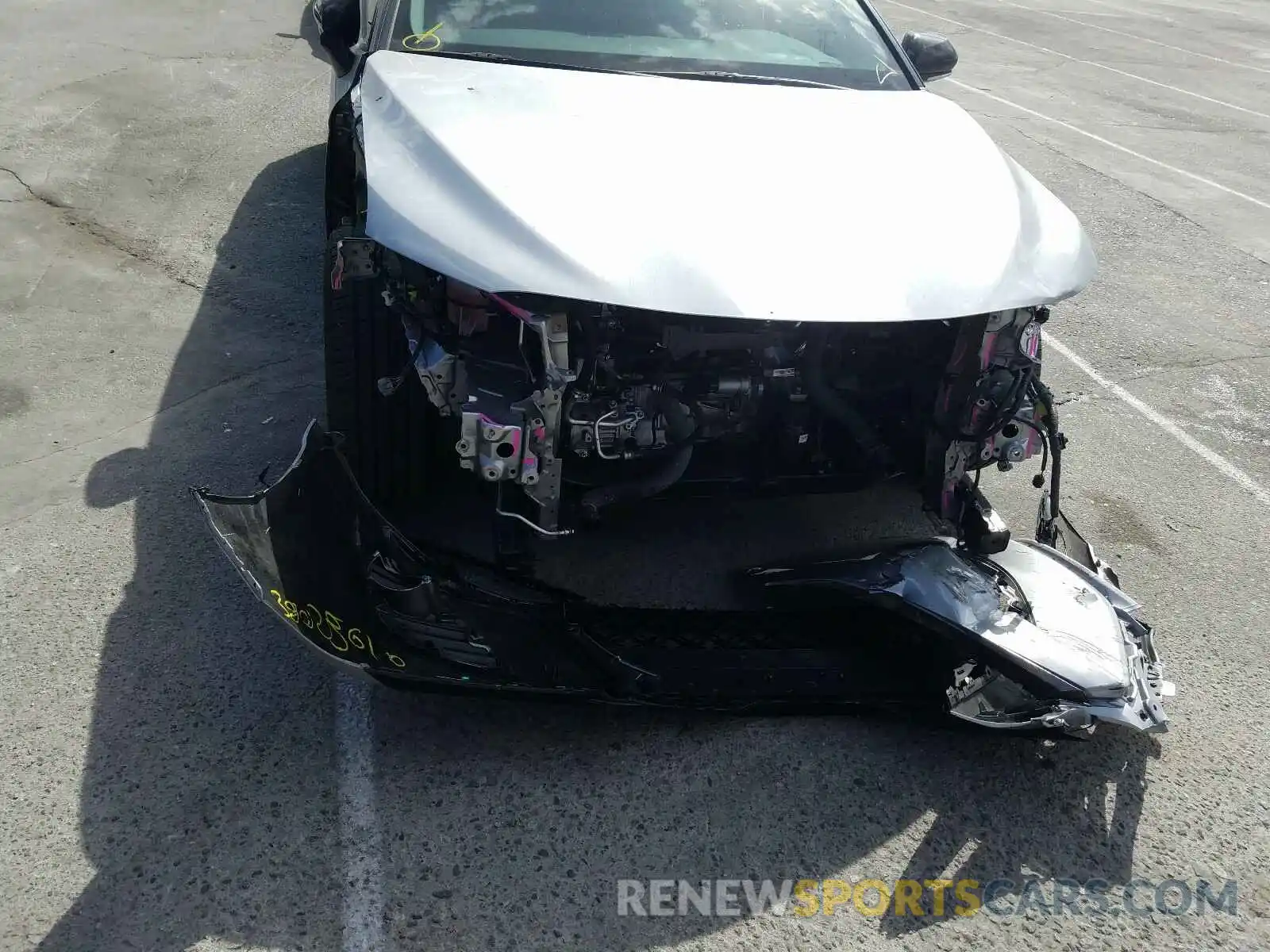 9 Photograph of a damaged car 4T1B61HK8KU264691 TOYOTA CAMRY 2019