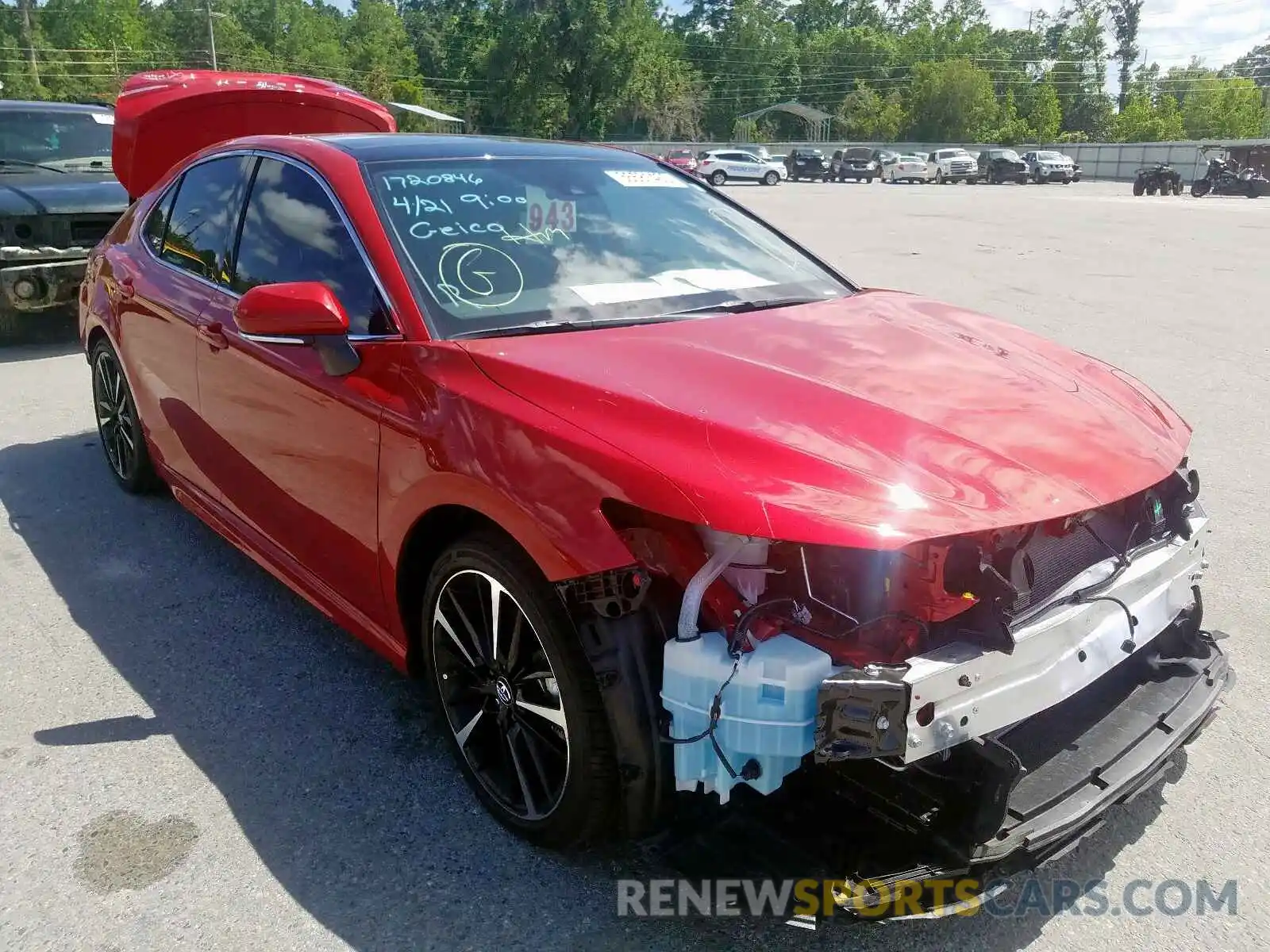 1 Photograph of a damaged car 4T1B61HK8KU264786 TOYOTA CAMRY 2019