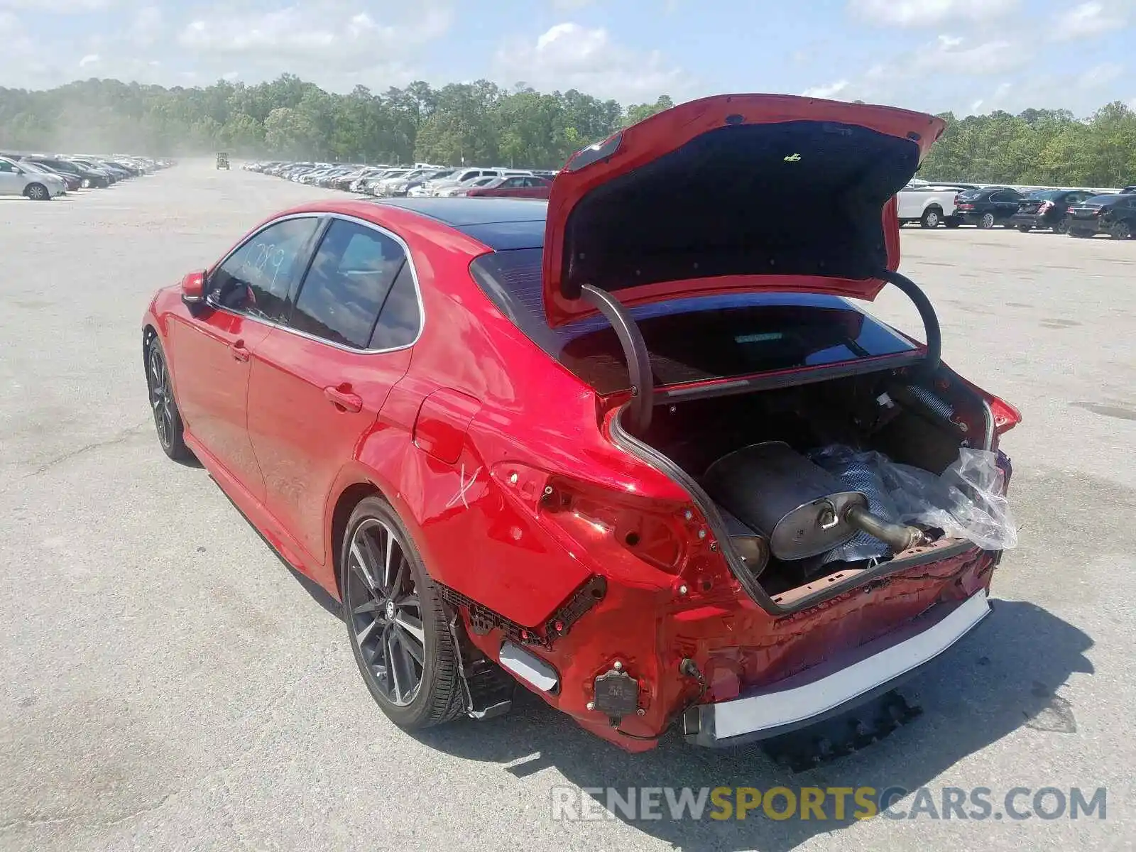 3 Photograph of a damaged car 4T1B61HK8KU264786 TOYOTA CAMRY 2019