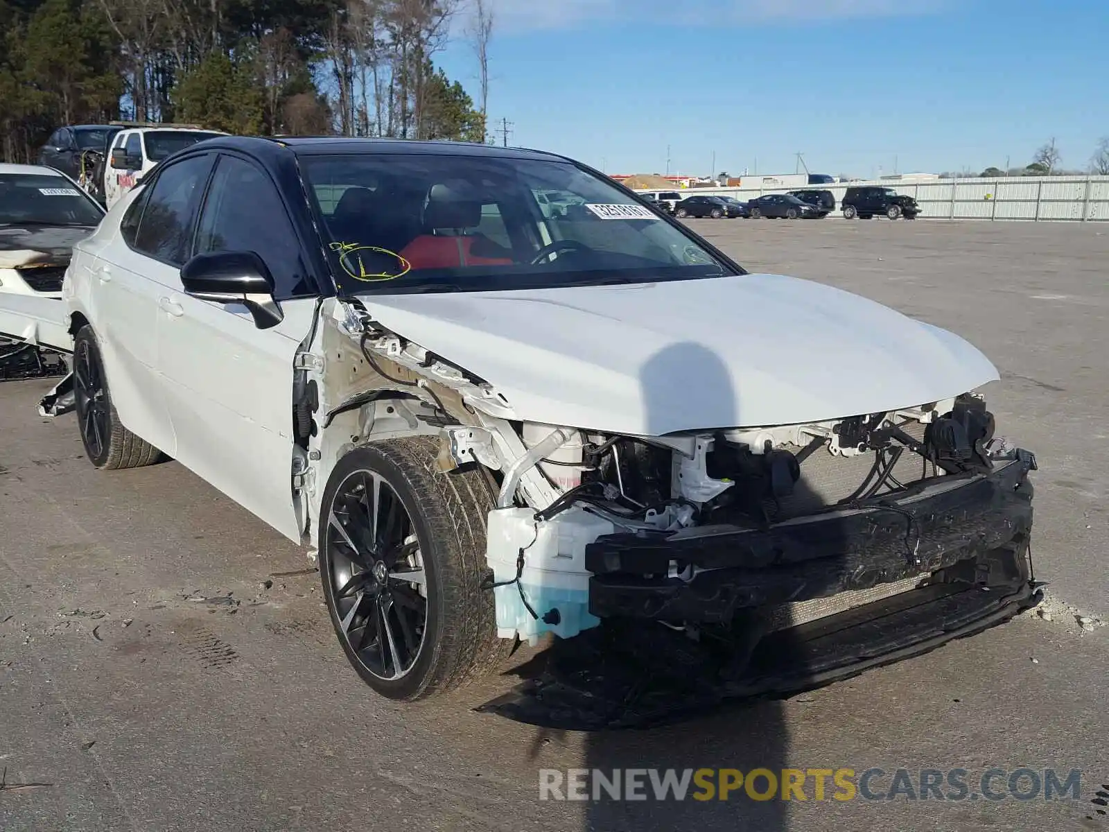 1 Photograph of a damaged car 4T1B61HK8KU264898 TOYOTA CAMRY 2019