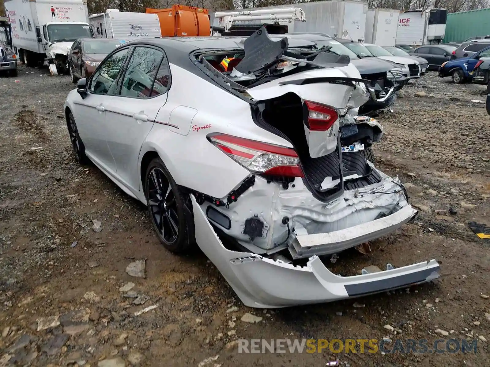 3 Photograph of a damaged car 4T1B61HK8KU268644 TOYOTA CAMRY 2019