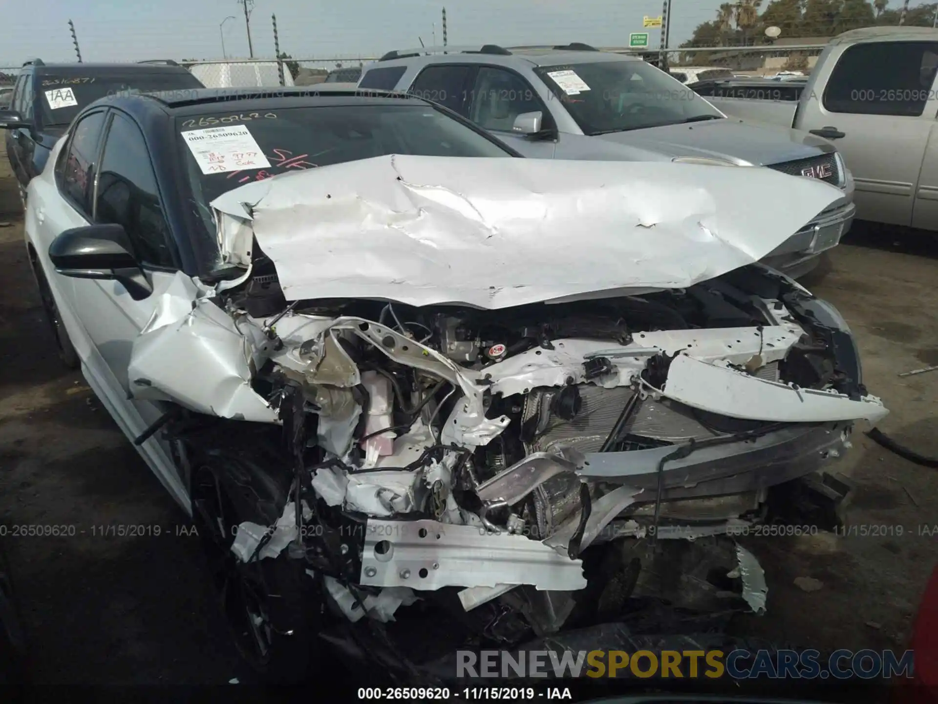 1 Photograph of a damaged car 4T1B61HK8KU268739 TOYOTA CAMRY 2019