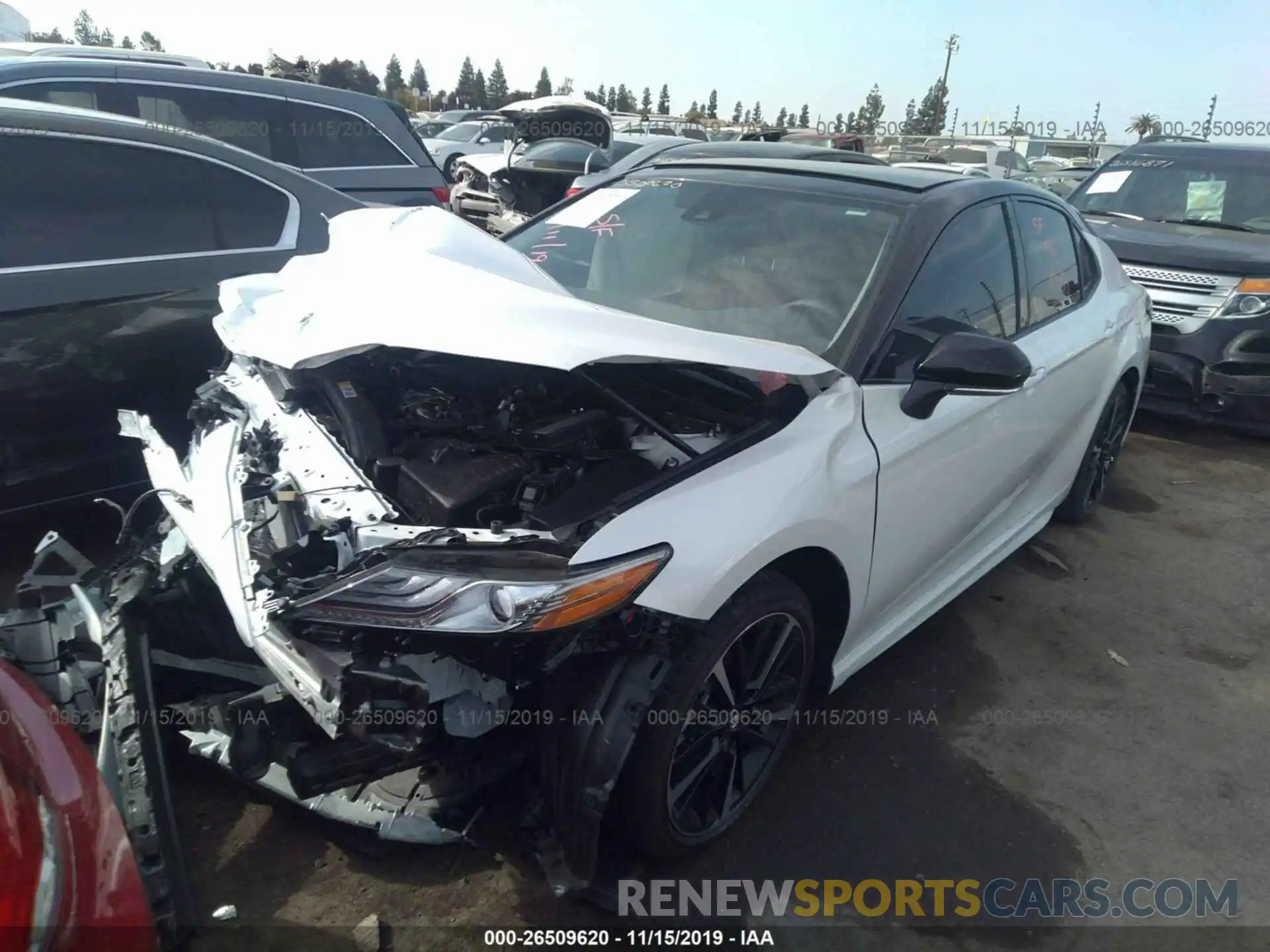 2 Photograph of a damaged car 4T1B61HK8KU268739 TOYOTA CAMRY 2019