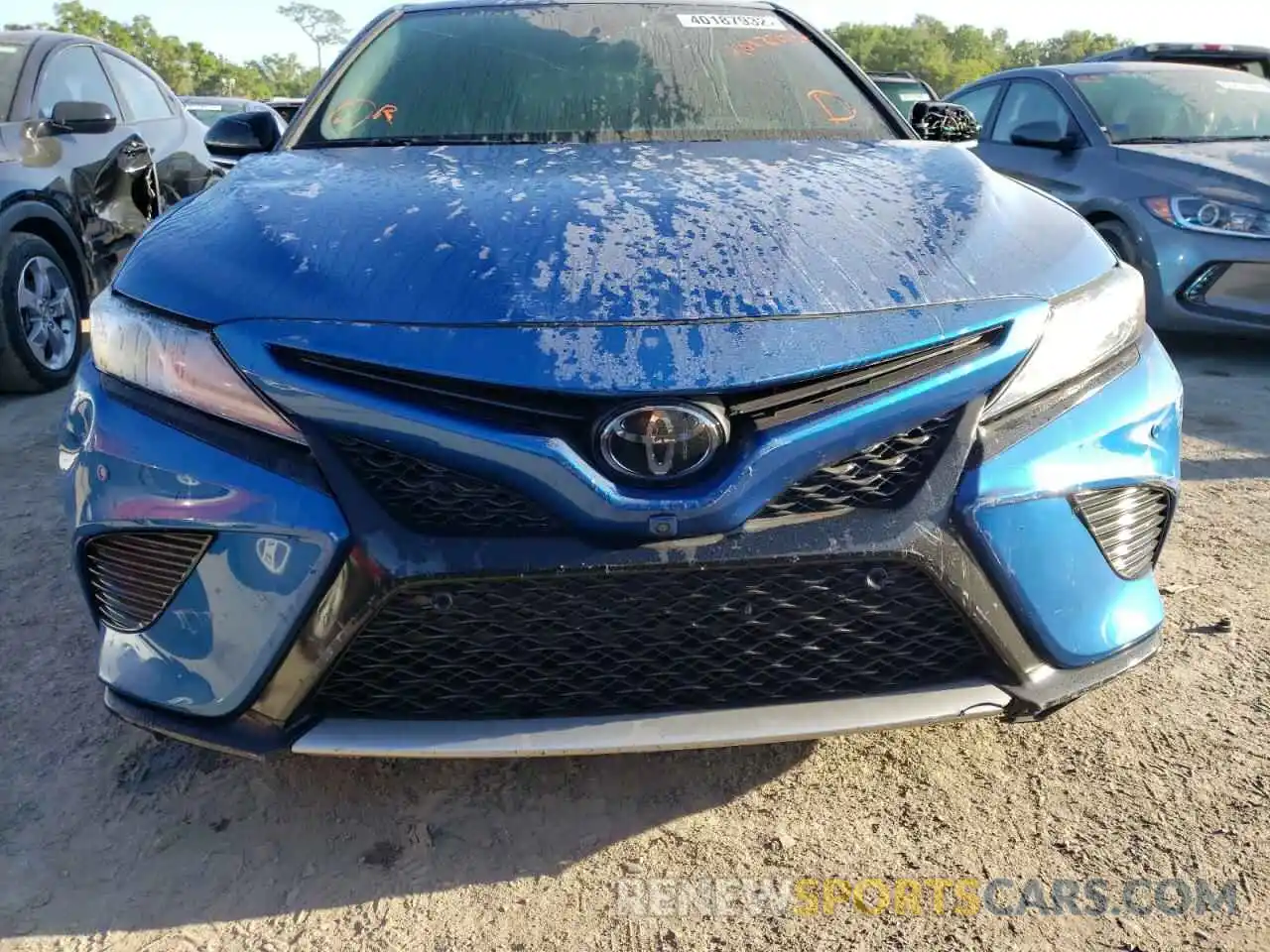 9 Photograph of a damaged car 4T1B61HK8KU281958 TOYOTA CAMRY 2019