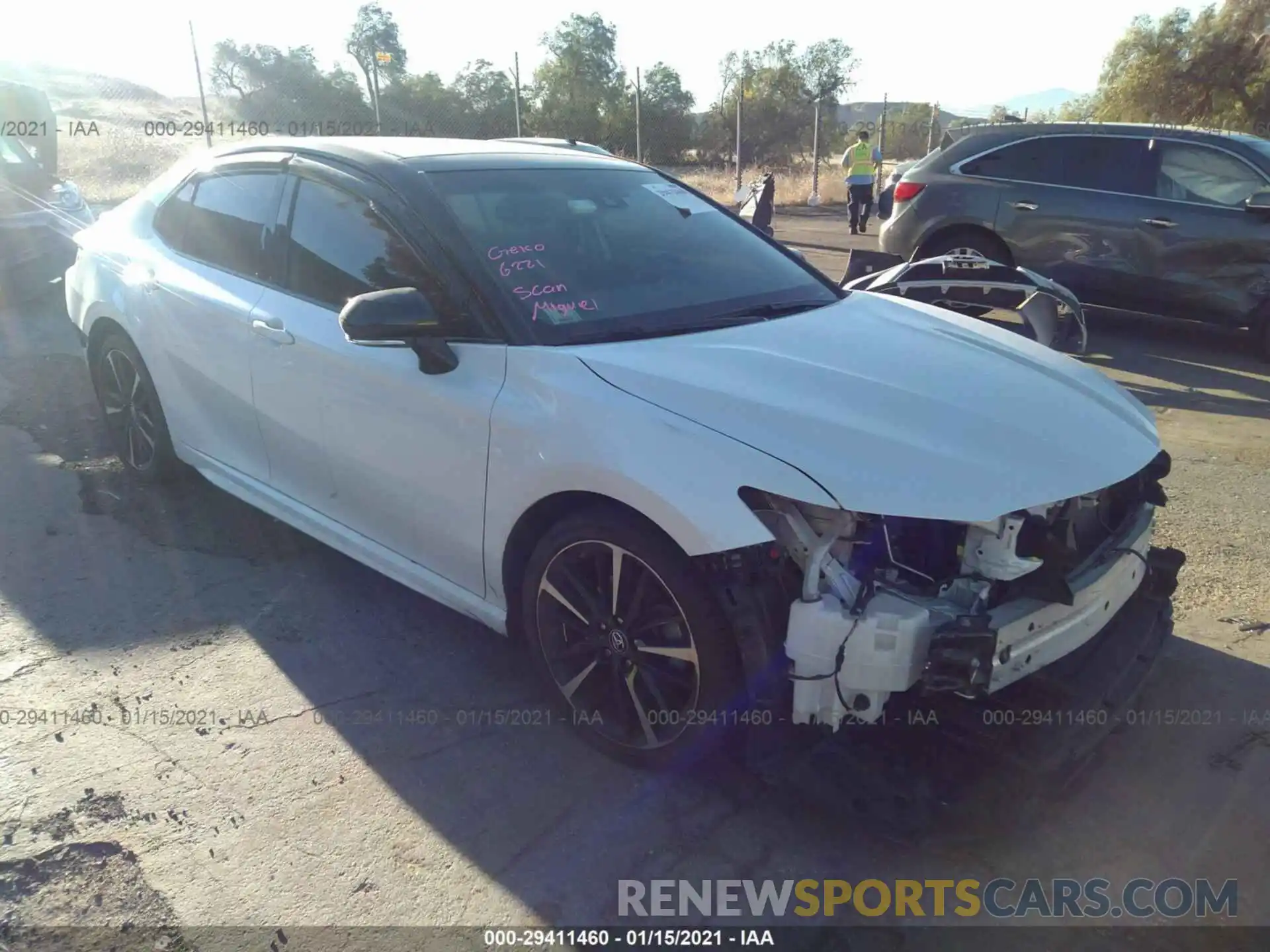 1 Photograph of a damaged car 4T1B61HK8KU295455 TOYOTA CAMRY 2019