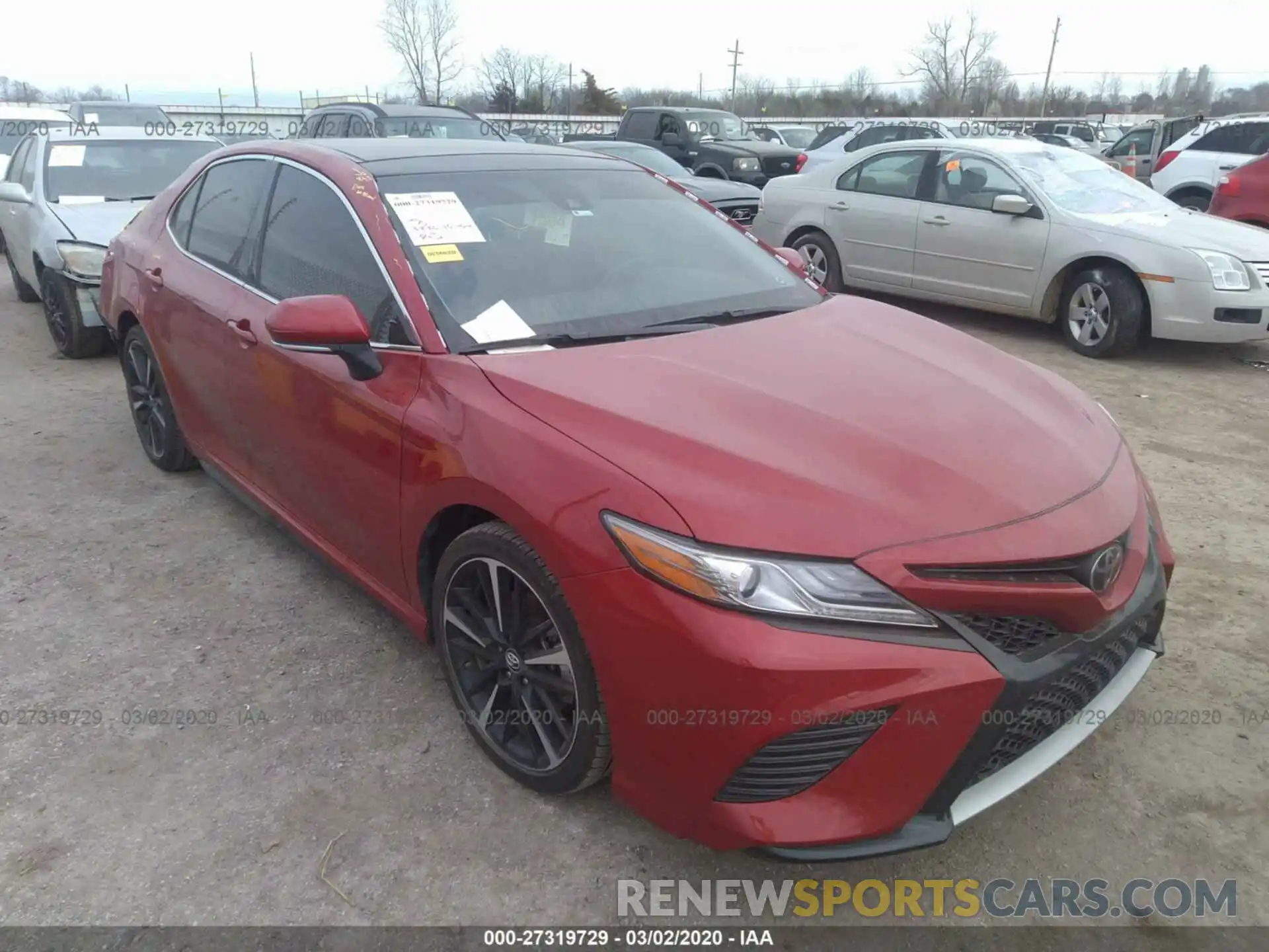 1 Photograph of a damaged car 4T1B61HK8KU297514 TOYOTA CAMRY 2019