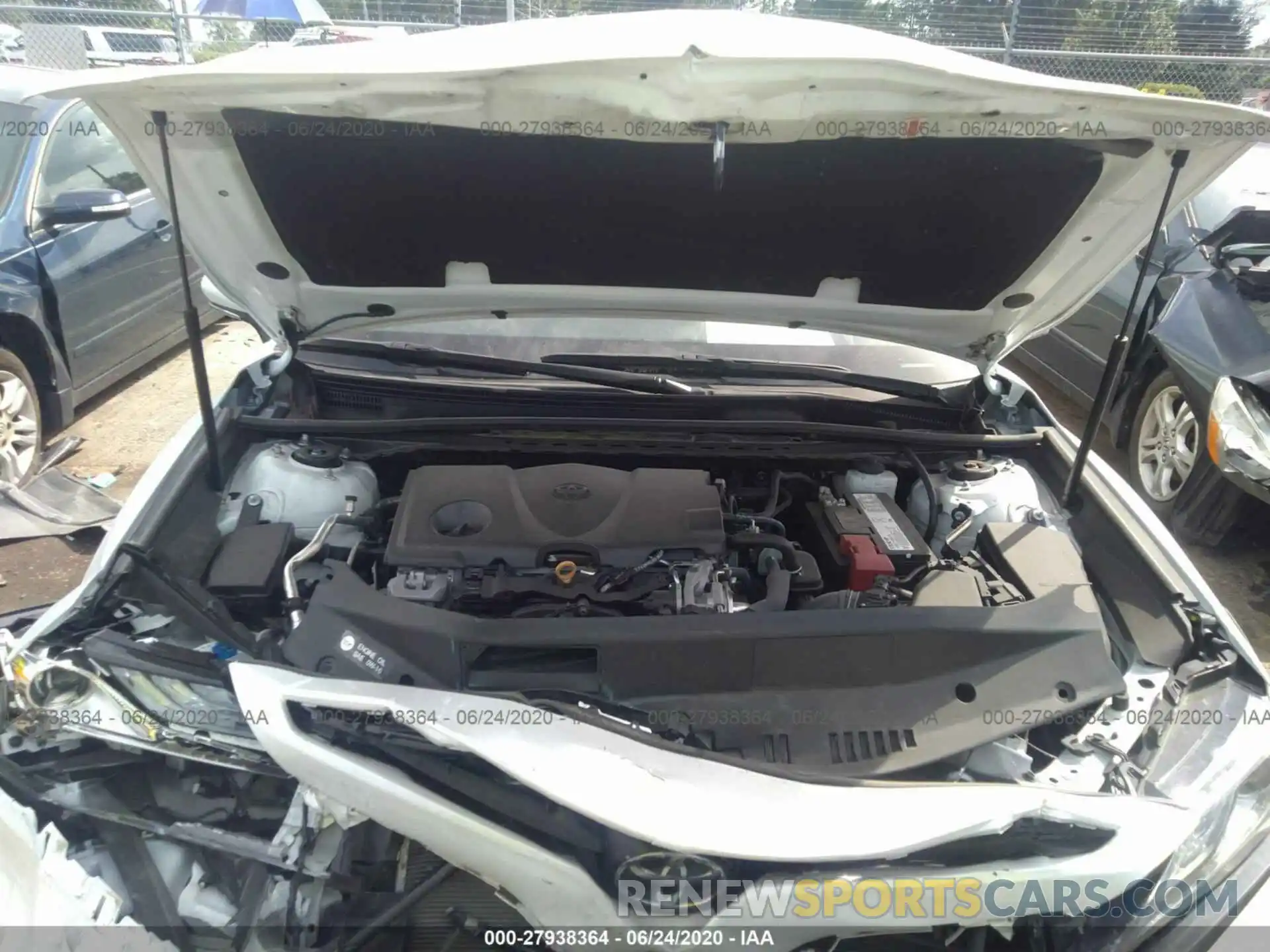 10 Photograph of a damaged car 4T1B61HK8KU681356 TOYOTA CAMRY 2019