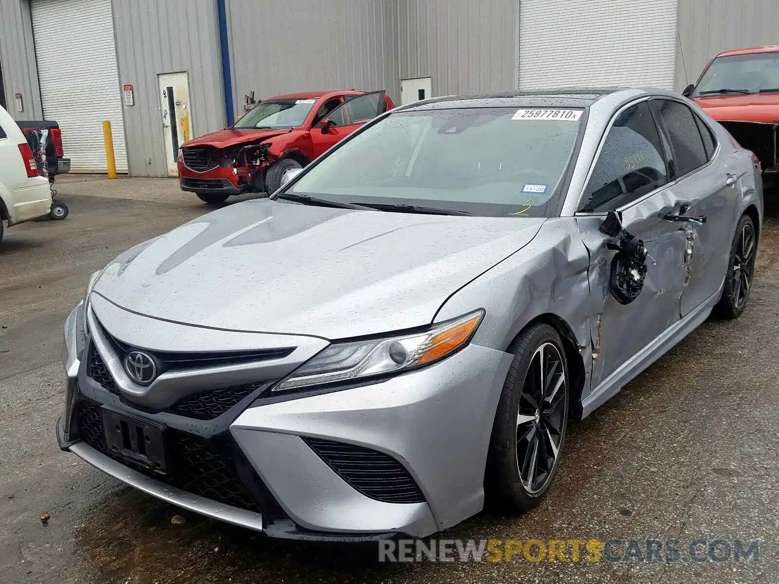 2 Photograph of a damaged car 4T1B61HK8KU693135 TOYOTA CAMRY 2019