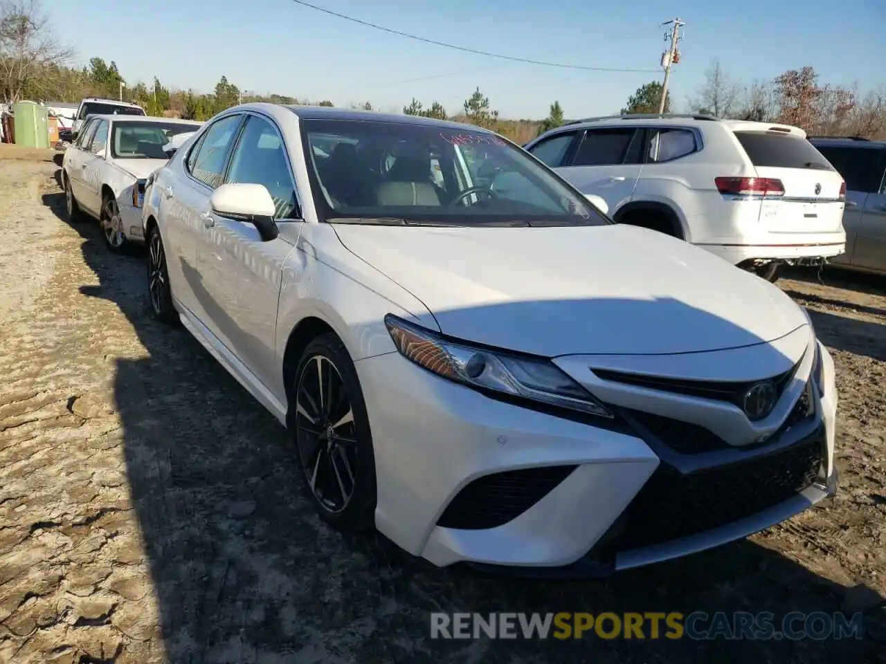 1 Photograph of a damaged car 4T1B61HK8KU693989 TOYOTA CAMRY 2019