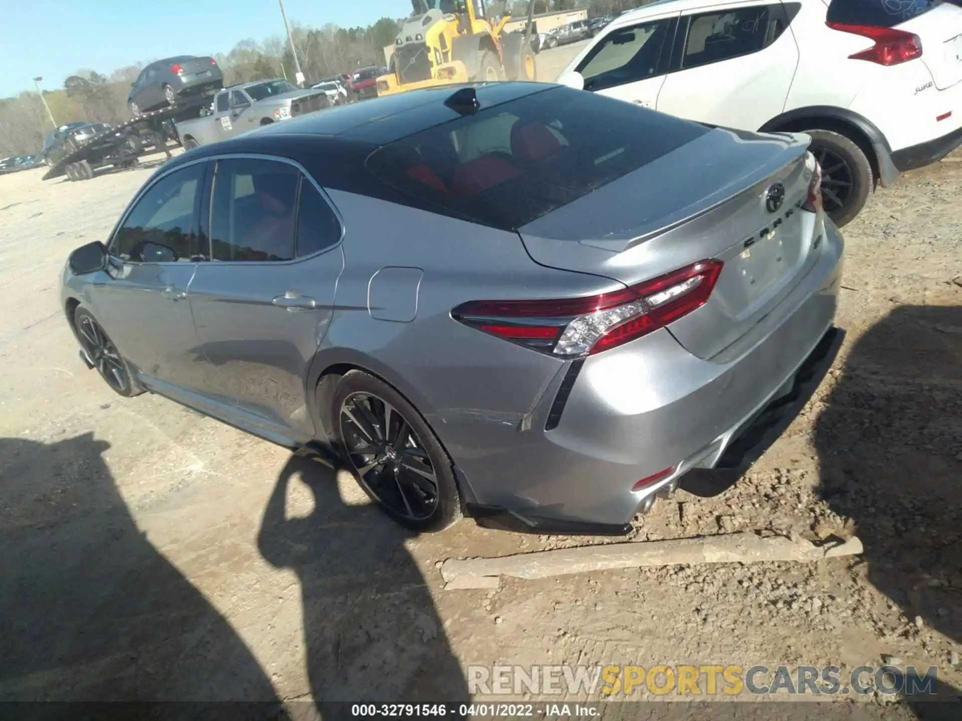 3 Photograph of a damaged car 4T1B61HK8KU699940 TOYOTA CAMRY 2019