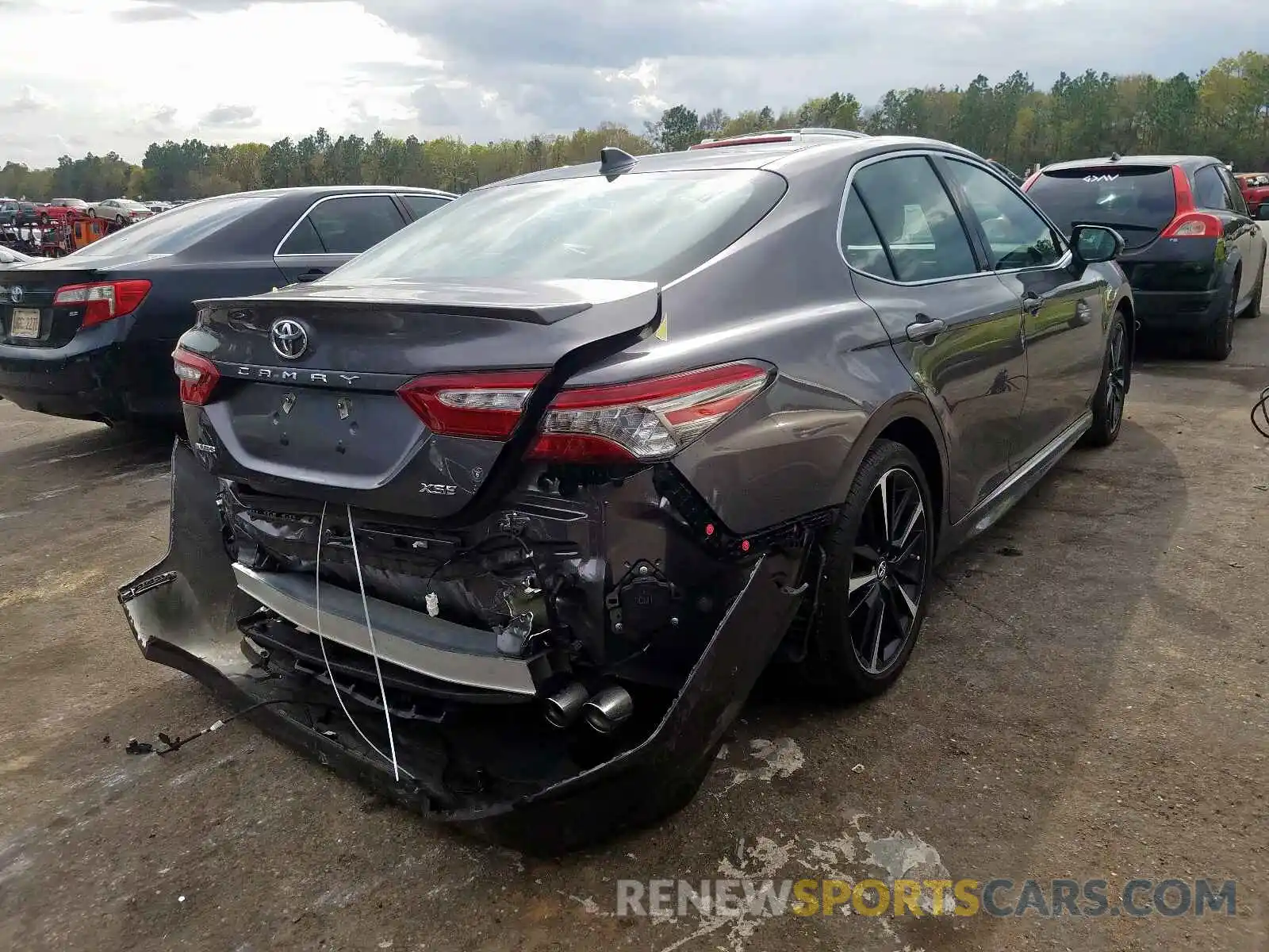 4 Photograph of a damaged car 4T1B61HK8KU702139 TOYOTA CAMRY 2019