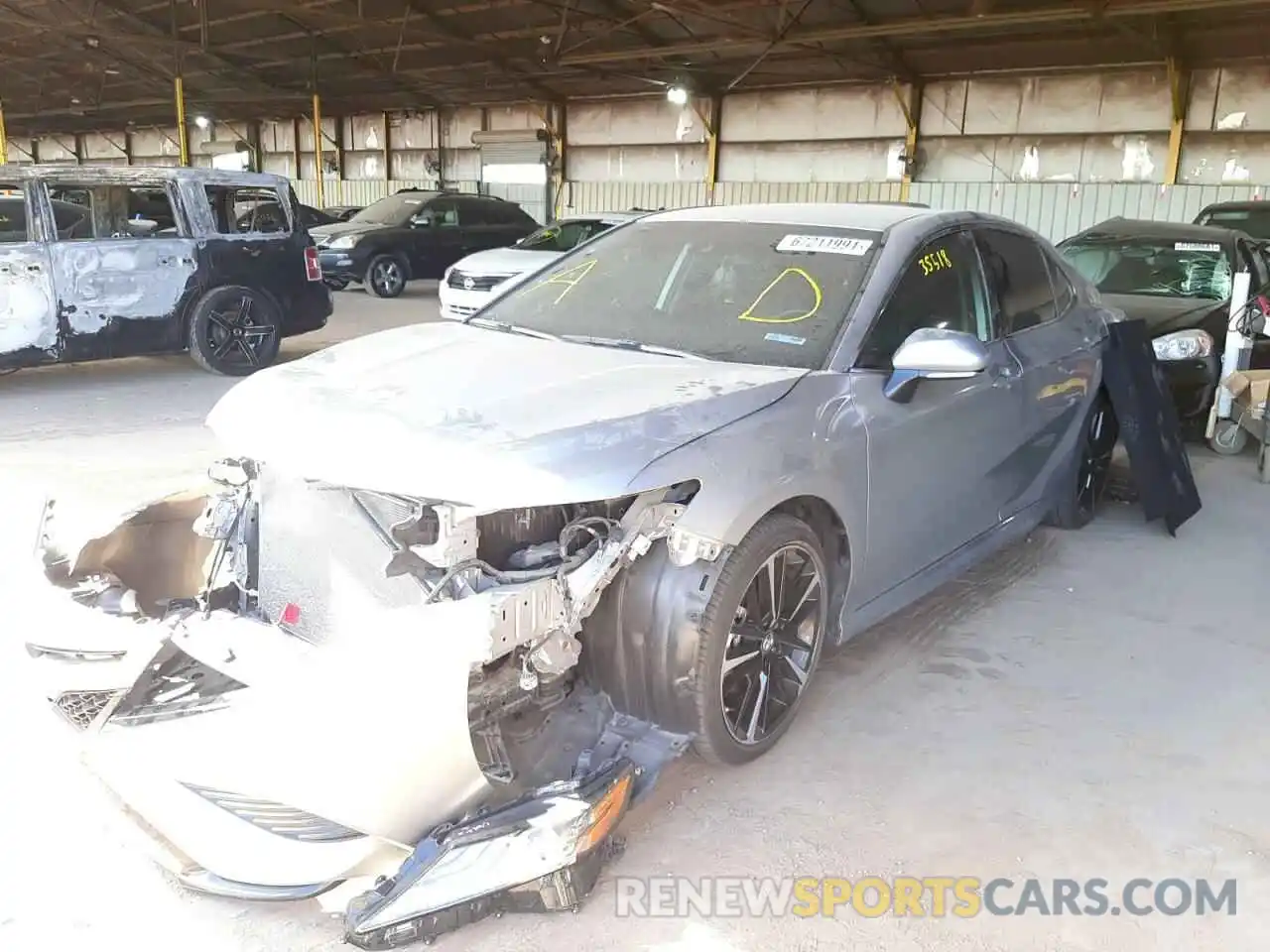 2 Photograph of a damaged car 4T1B61HK8KU721628 TOYOTA CAMRY 2019