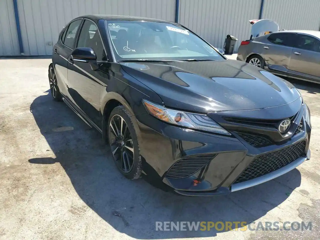 1 Photograph of a damaged car 4T1B61HK8KU724741 TOYOTA CAMRY 2019