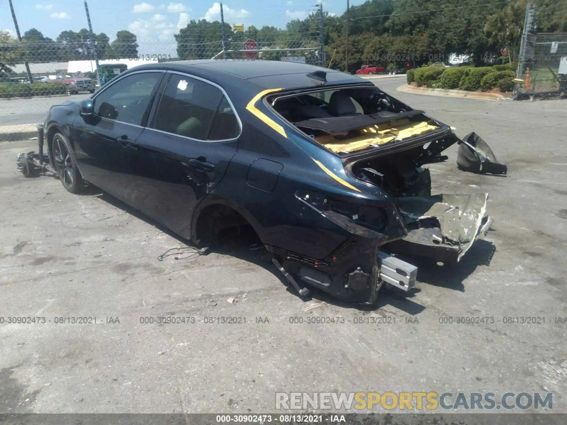 3 Photograph of a damaged car 4T1B61HK8KU737425 TOYOTA CAMRY 2019