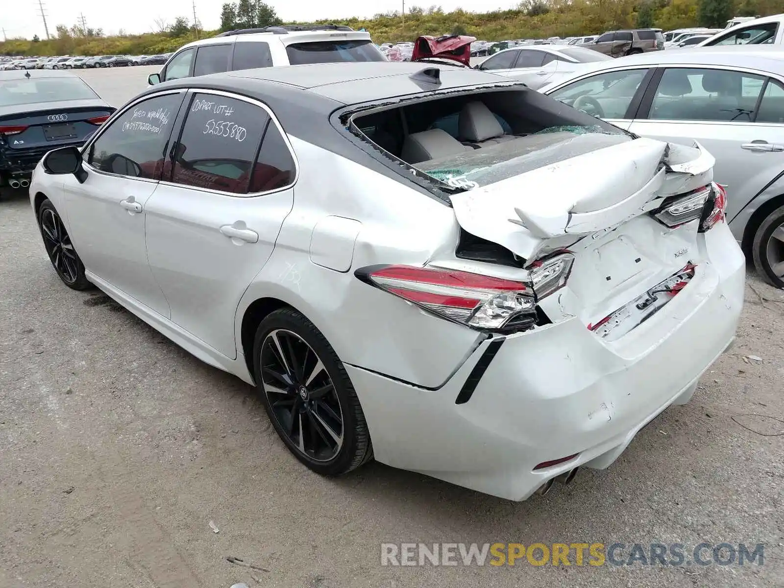 3 Photograph of a damaged car 4T1B61HK8KU755634 TOYOTA CAMRY 2019