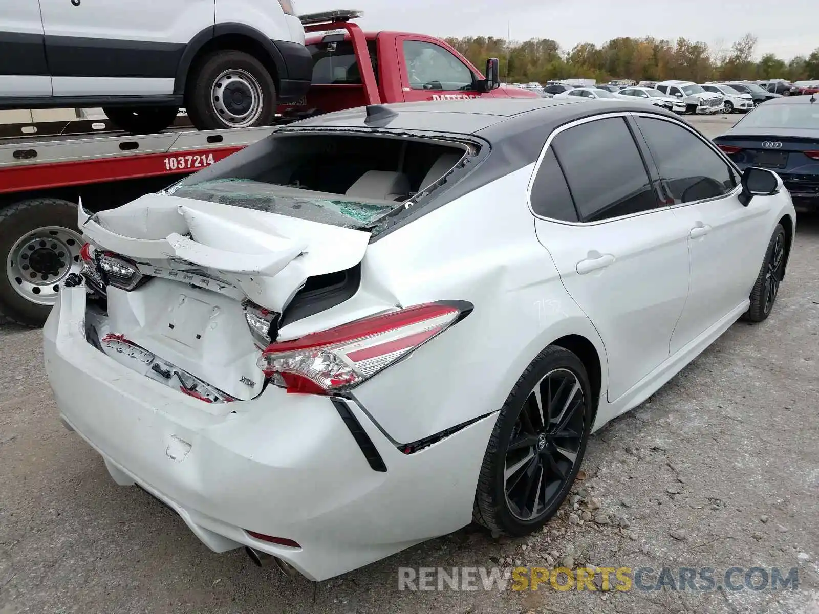 4 Photograph of a damaged car 4T1B61HK8KU755634 TOYOTA CAMRY 2019