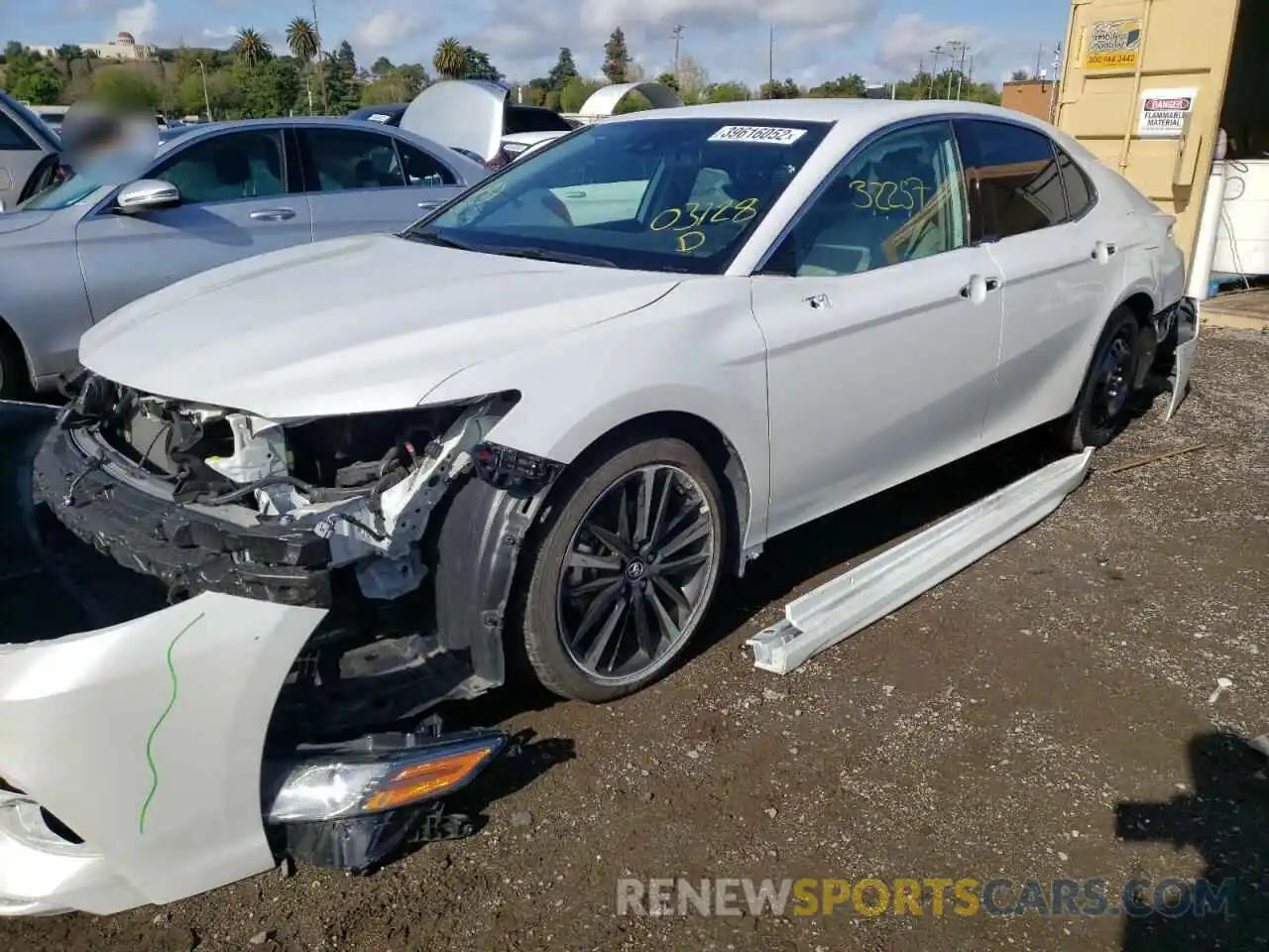 2 Photograph of a damaged car 4T1B61HK8KU784812 TOYOTA CAMRY 2019