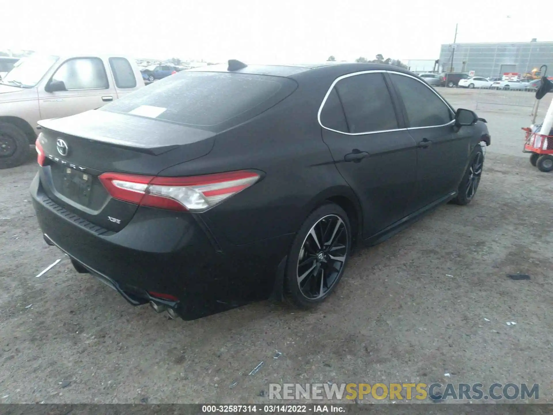 4 Фотография поврежденного автомобиля 4T1B61HK8KU791047 TOYOTA CAMRY 2019