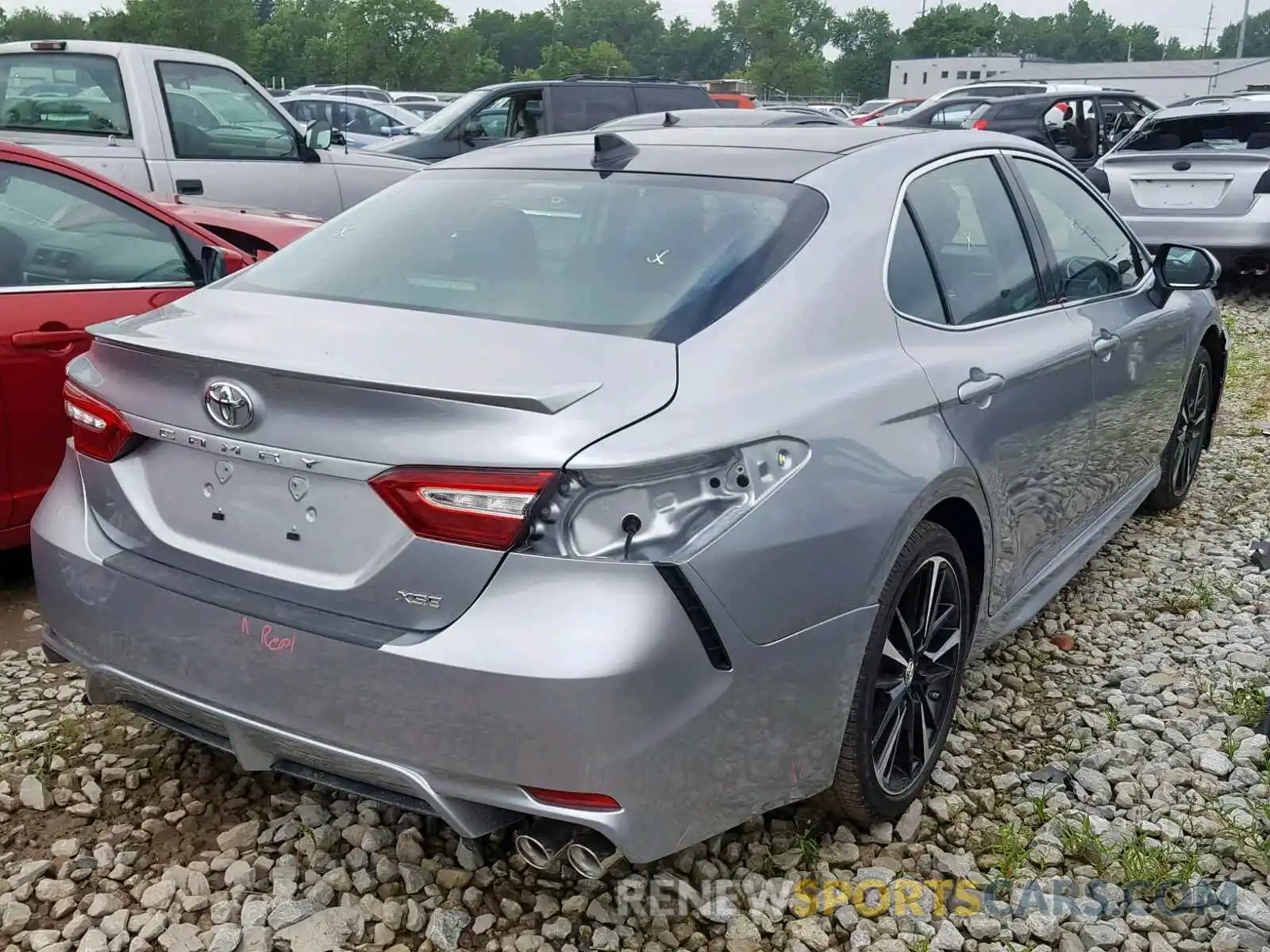 4 Photograph of a damaged car 4T1B61HK8KU792909 TOYOTA CAMRY 2019