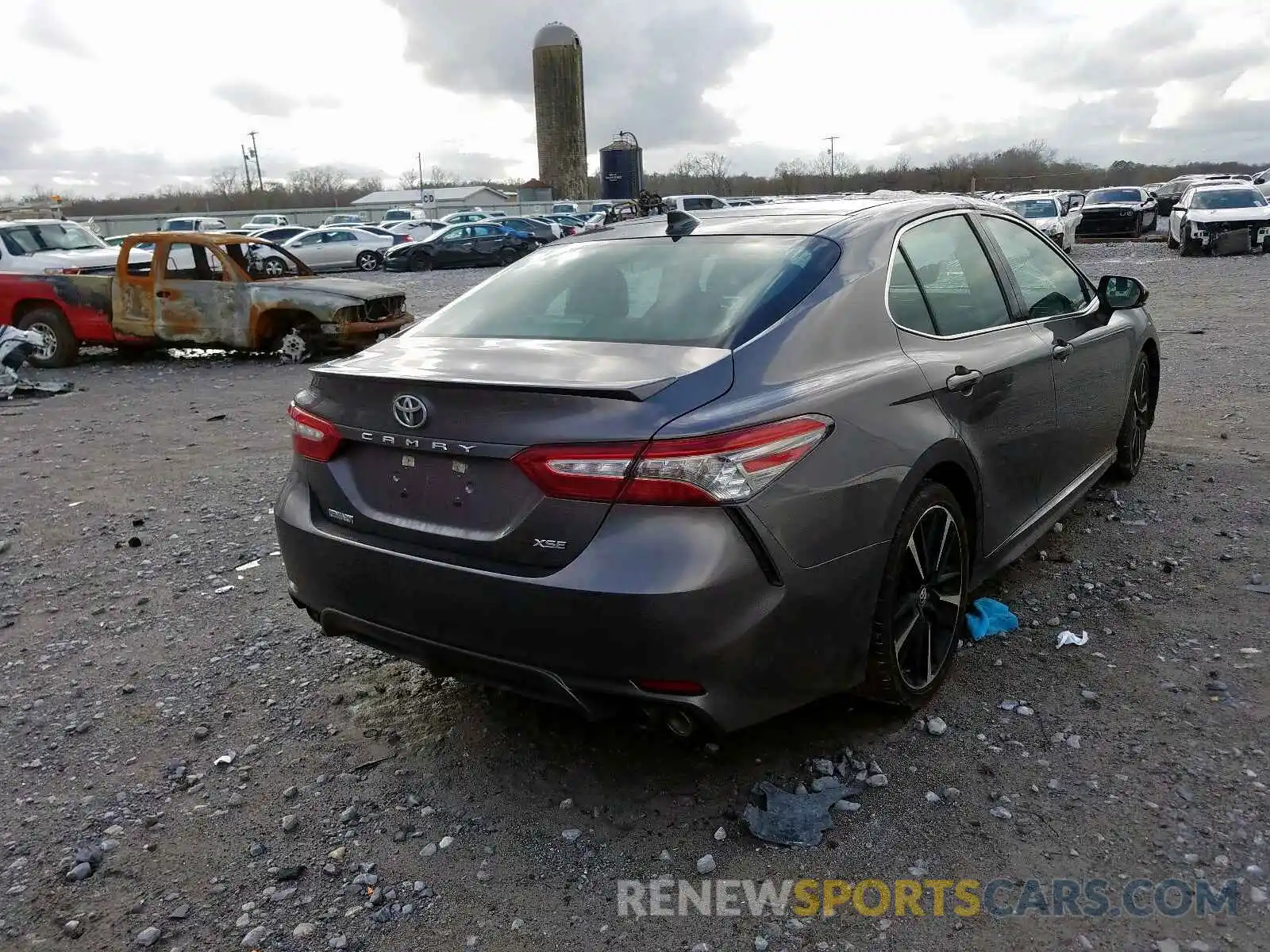 4 Photograph of a damaged car 4T1B61HK8KU798094 TOYOTA CAMRY 2019