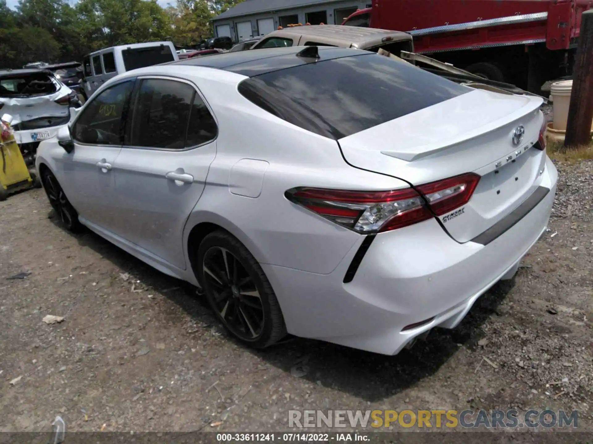 3 Photograph of a damaged car 4T1B61HK8KU801205 TOYOTA CAMRY 2019