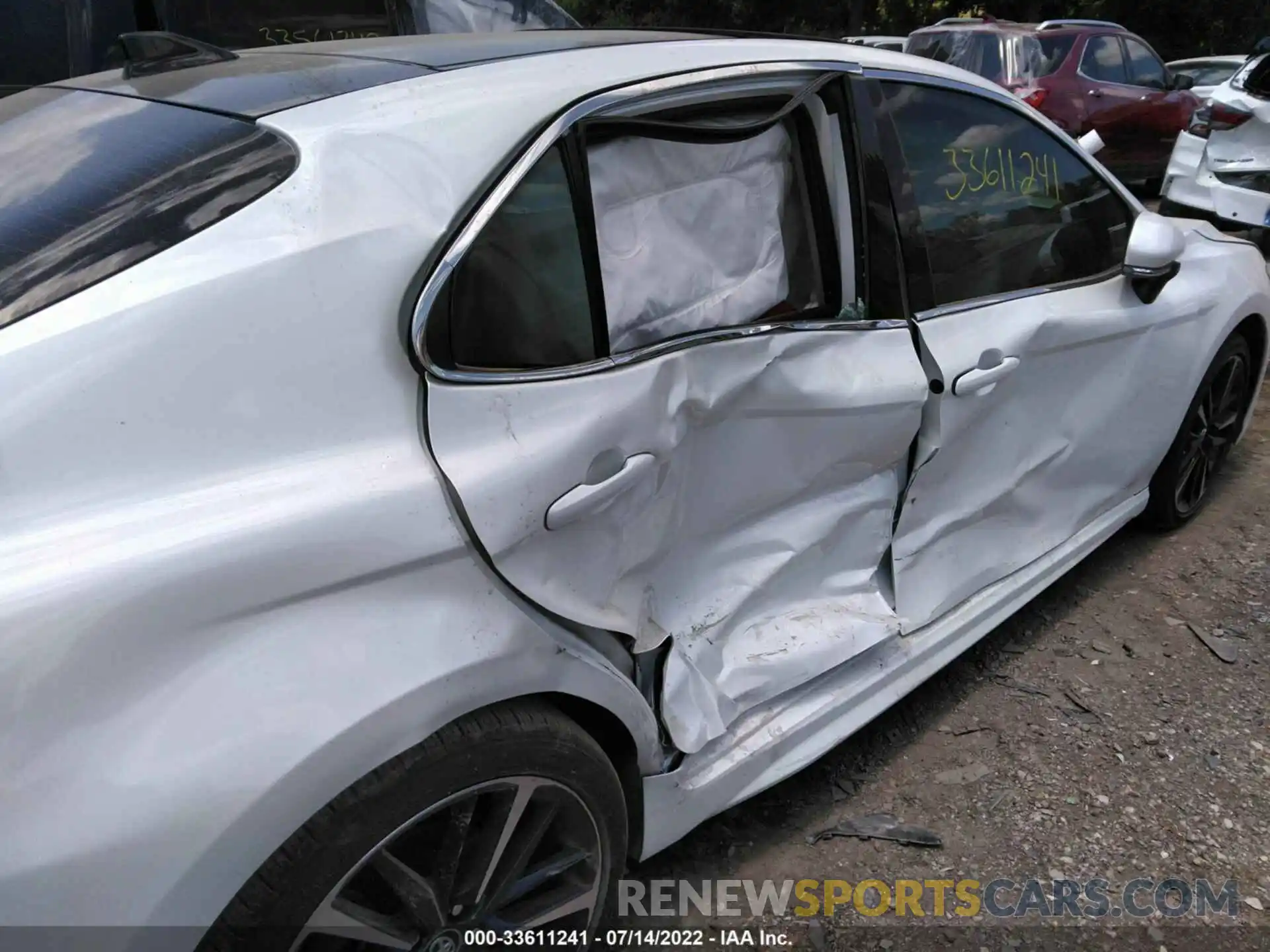 6 Photograph of a damaged car 4T1B61HK8KU801205 TOYOTA CAMRY 2019