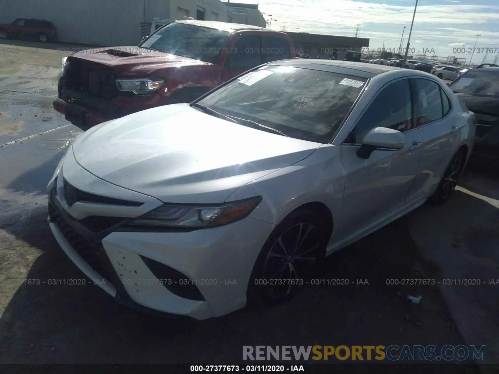 2 Photograph of a damaged car 4T1B61HK8KU804444 TOYOTA CAMRY 2019