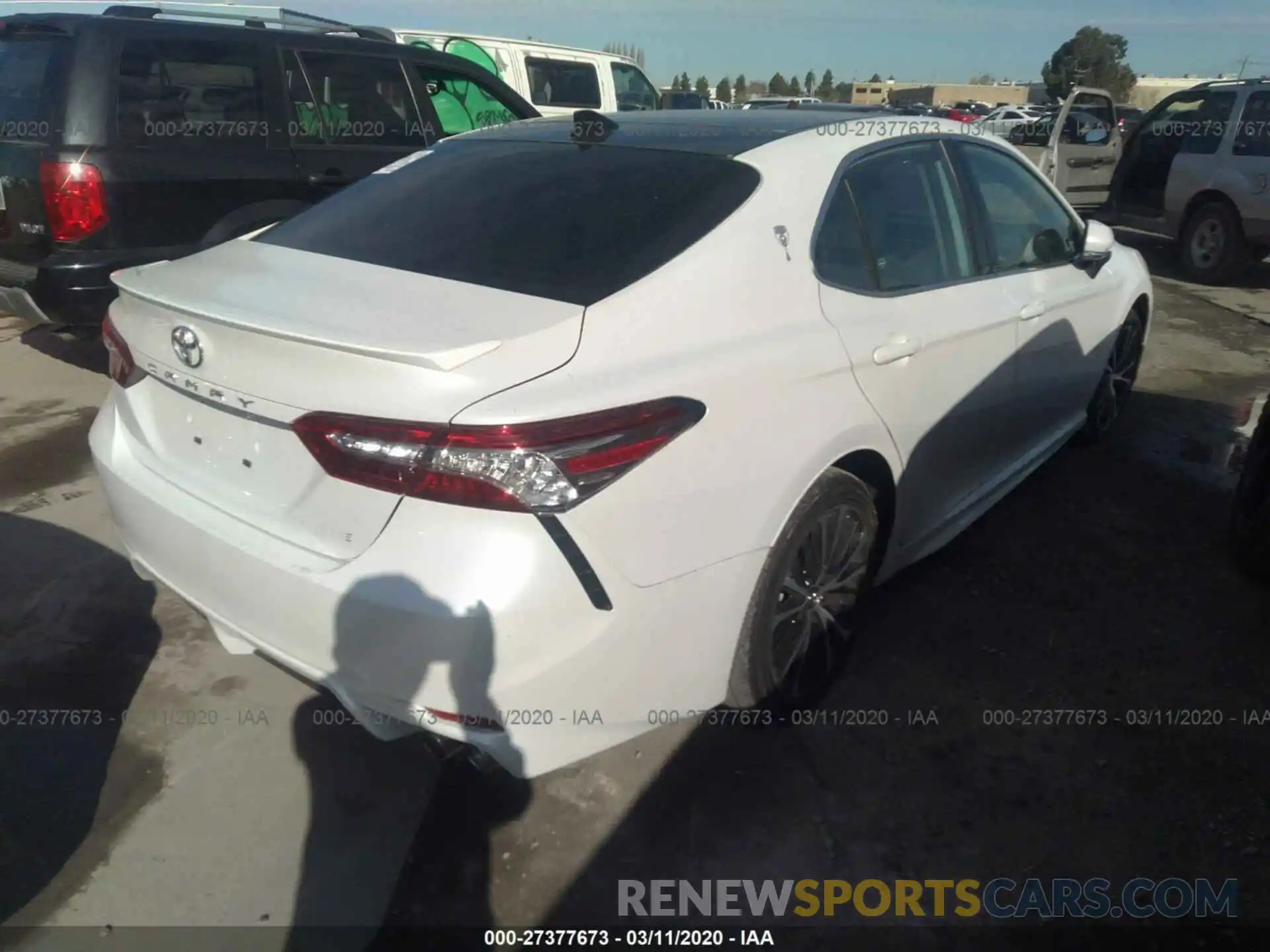 4 Фотография поврежденного автомобиля 4T1B61HK8KU804444 TOYOTA CAMRY 2019