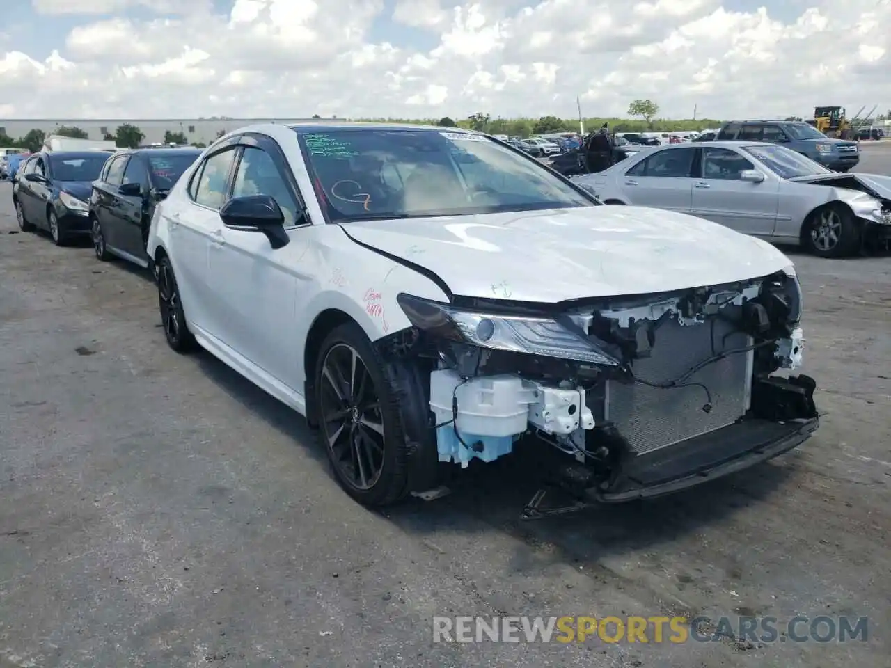 1 Photograph of a damaged car 4T1B61HK8KU821938 TOYOTA CAMRY 2019