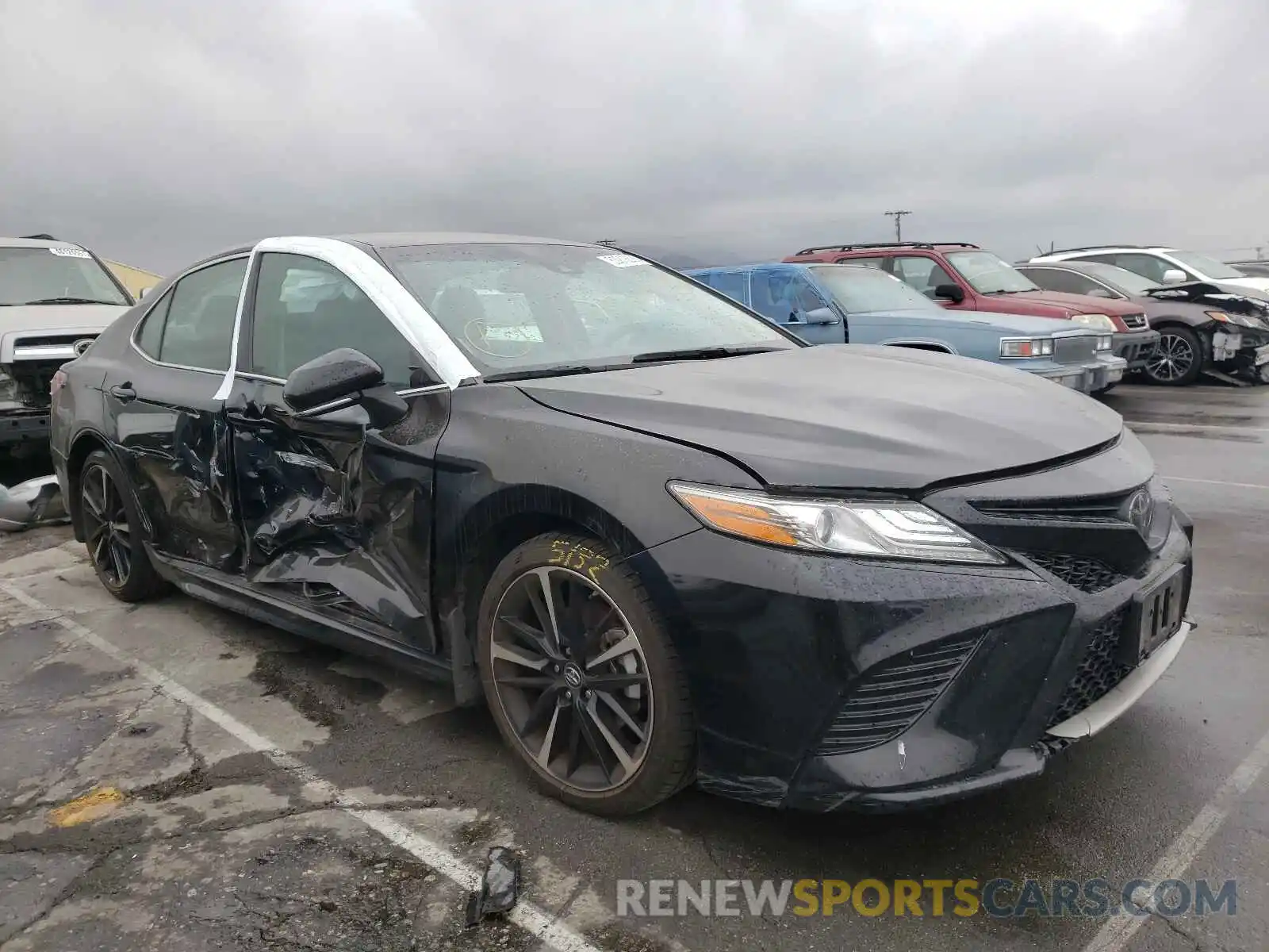 1 Photograph of a damaged car 4T1B61HK8KU822992 TOYOTA CAMRY 2019