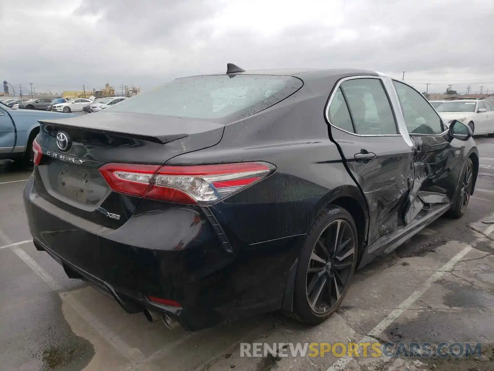 4 Photograph of a damaged car 4T1B61HK8KU822992 TOYOTA CAMRY 2019