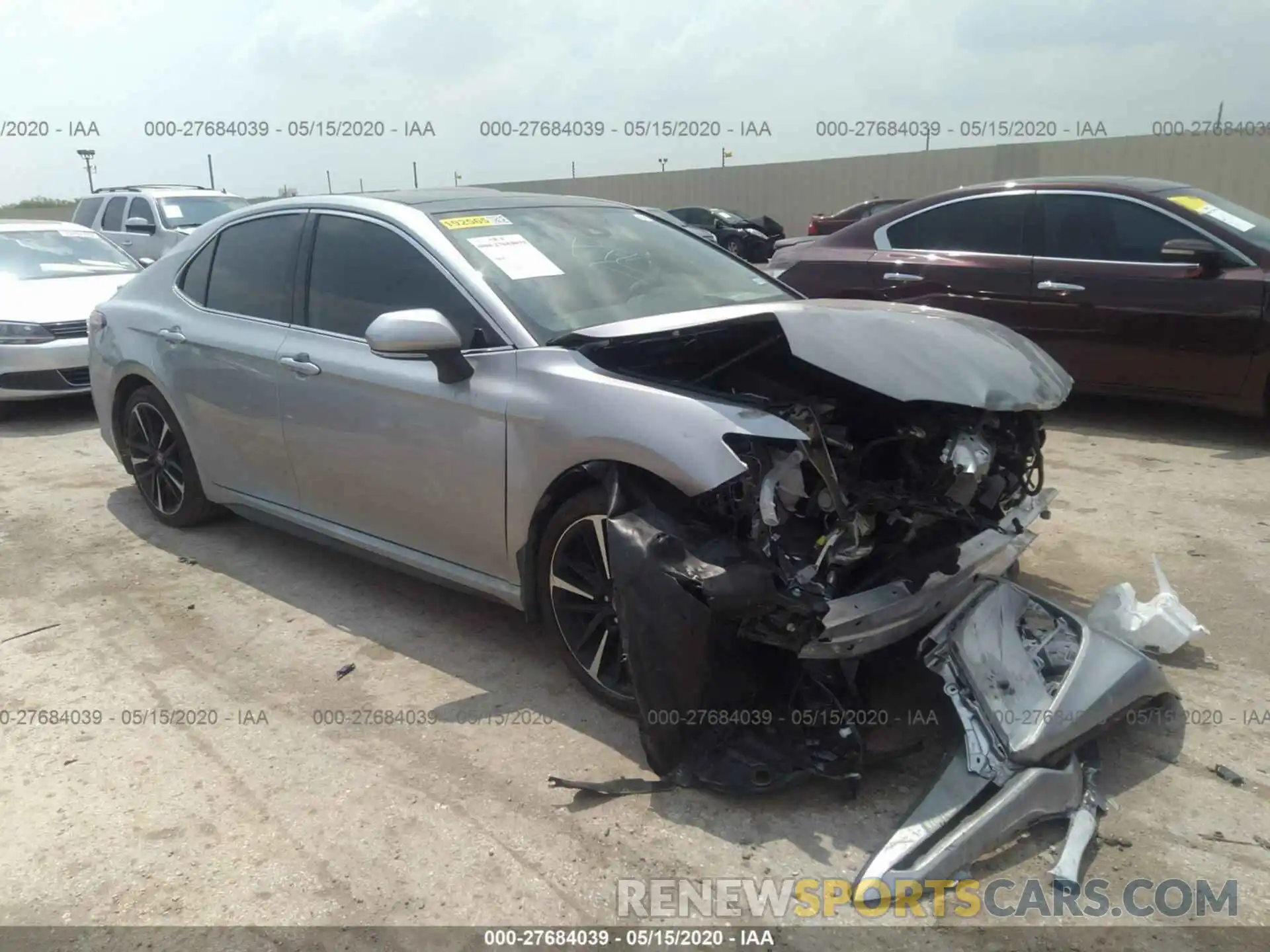 1 Photograph of a damaged car 4T1B61HK8KU835175 TOYOTA CAMRY 2019