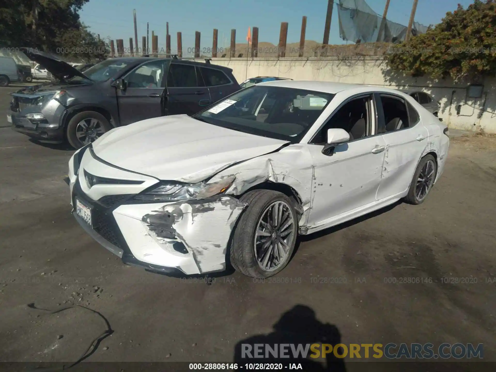 2 Photograph of a damaged car 4T1B61HK8KU836469 TOYOTA CAMRY 2019