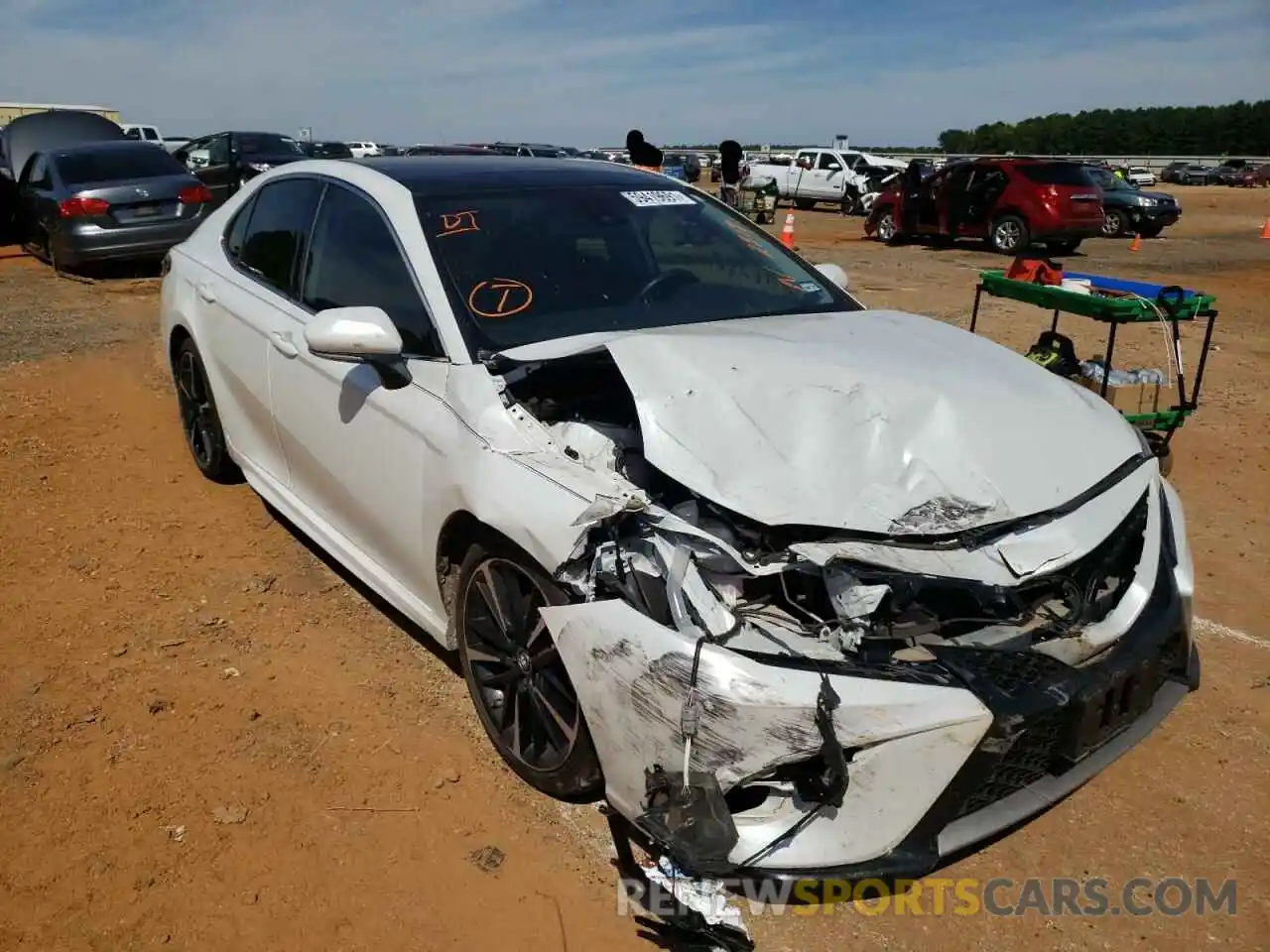 1 Photograph of a damaged car 4T1B61HK8KU842319 TOYOTA CAMRY 2019