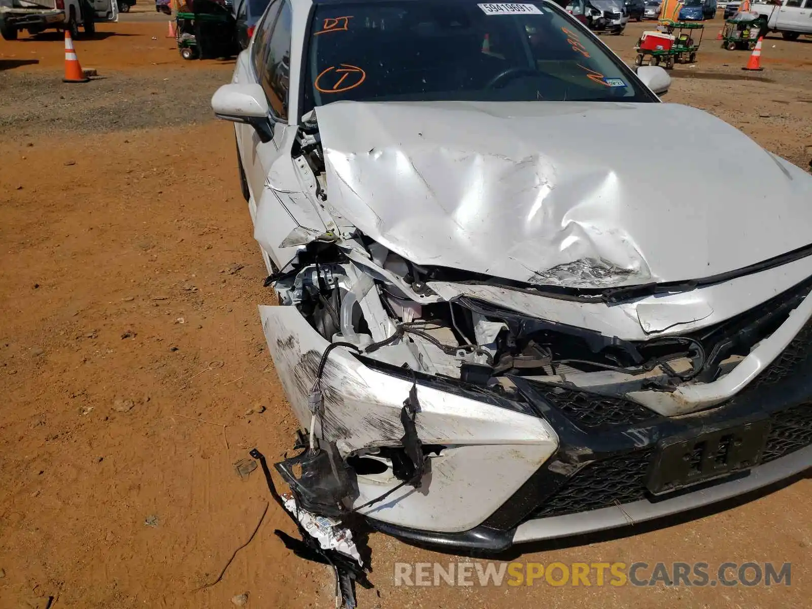 9 Photograph of a damaged car 4T1B61HK8KU842319 TOYOTA CAMRY 2019