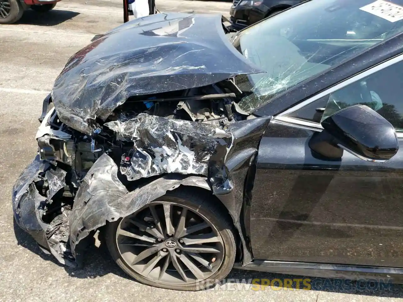 9 Photograph of a damaged car 4T1B61HK8KU848072 TOYOTA CAMRY 2019