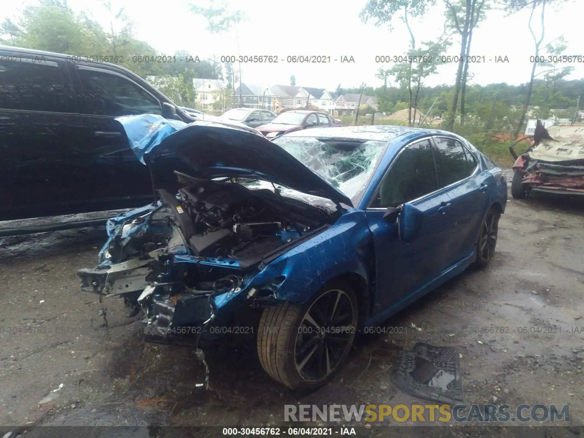 2 Photograph of a damaged car 4T1B61HK9KU160663 TOYOTA CAMRY 2019